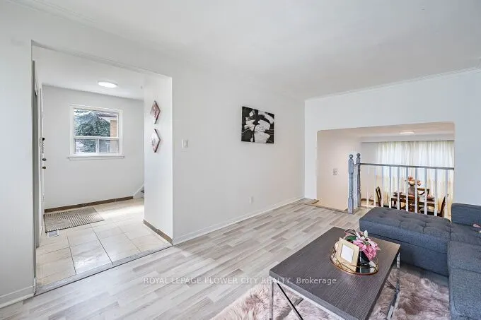 3 Clayhall Crescent