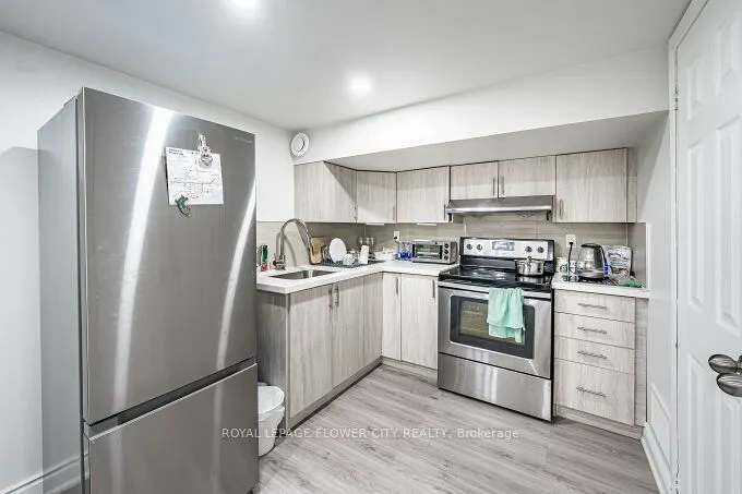 3 Clayhall Crescent