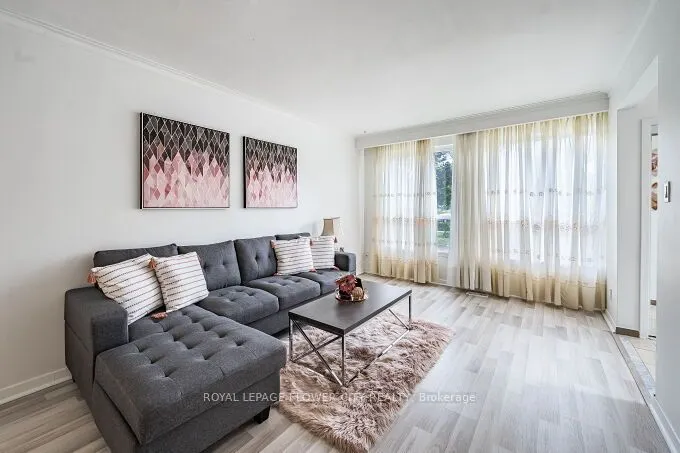3 Clayhall Crescent