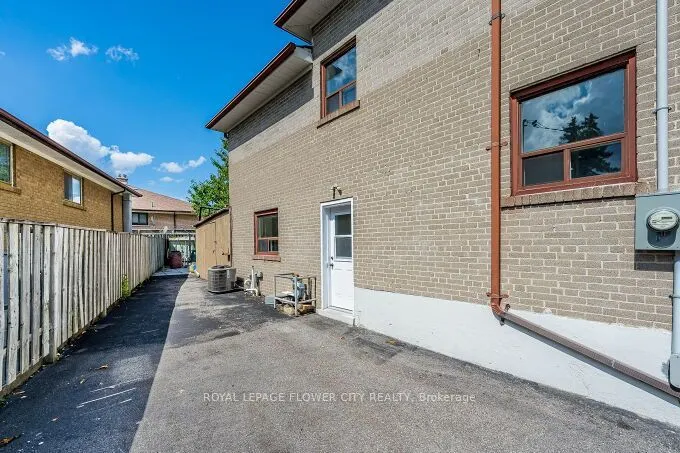 3 Clayhall Crescent