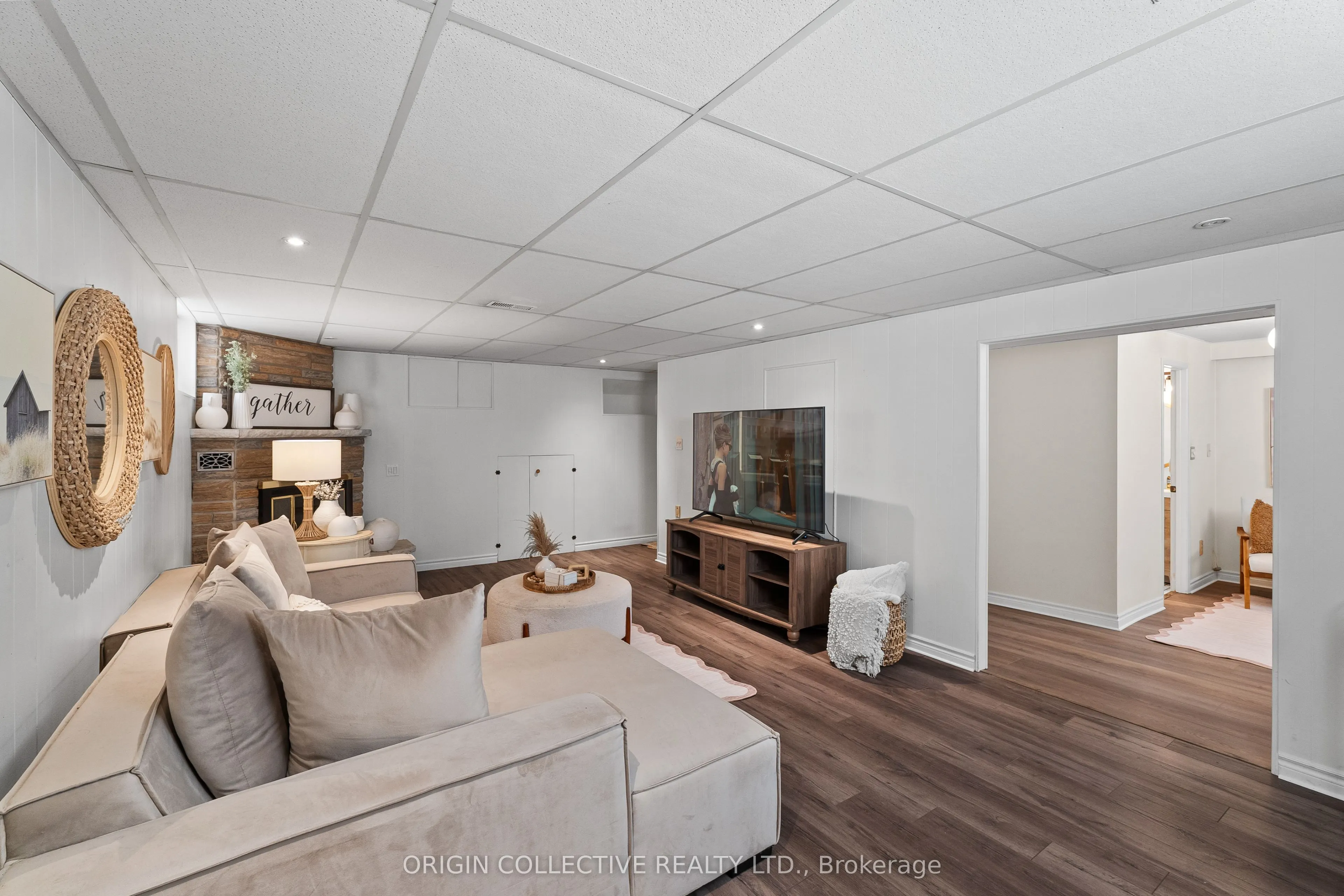 983 Parthia Crescent