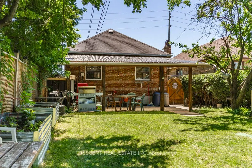 982 Briar Hill Avenue