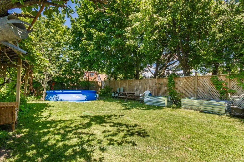 982 Briar Hill Avenue