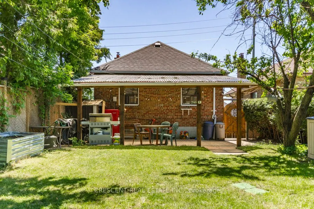 982 Briar Hill Avenue