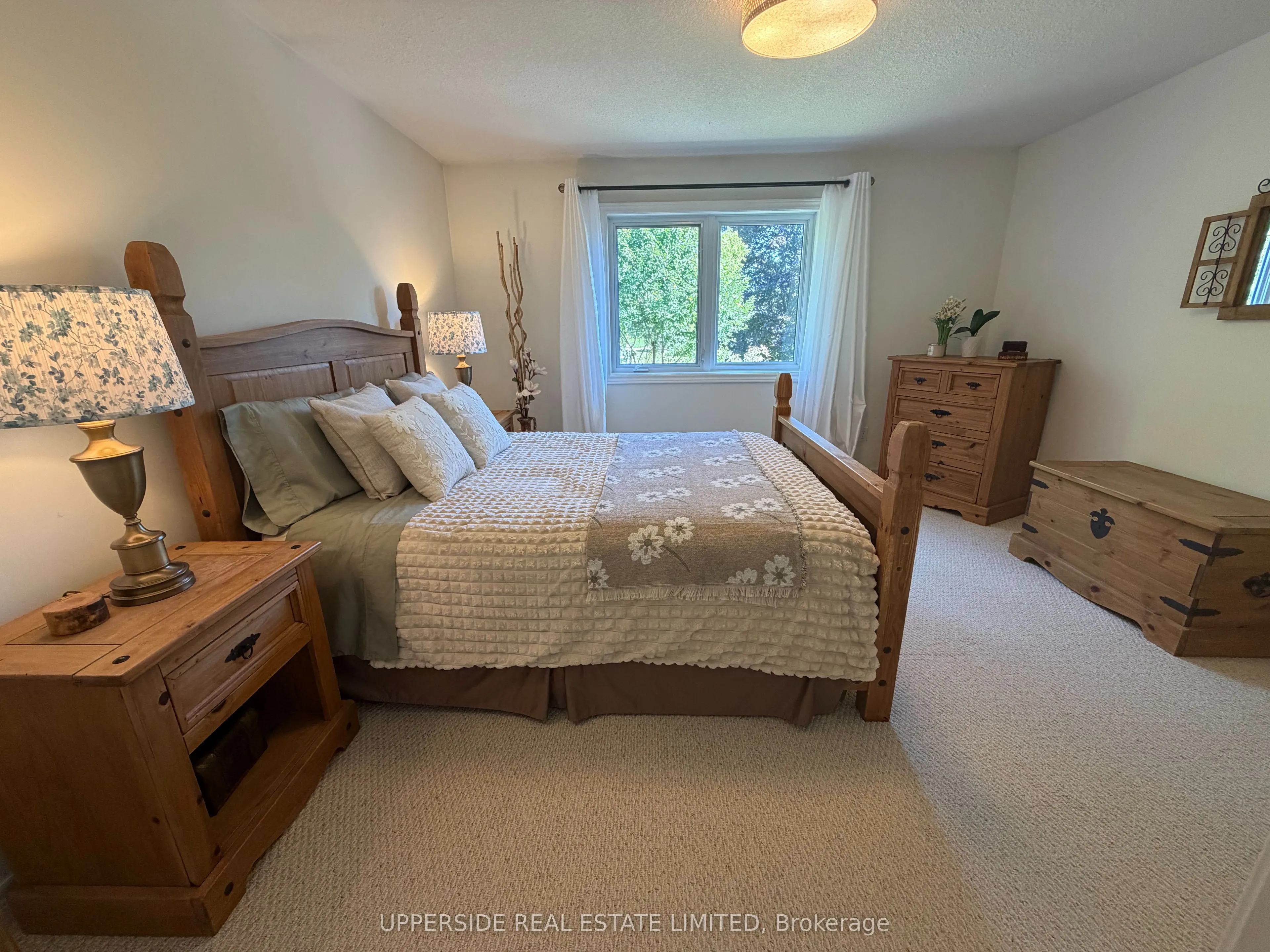 4 Kingsley Road S