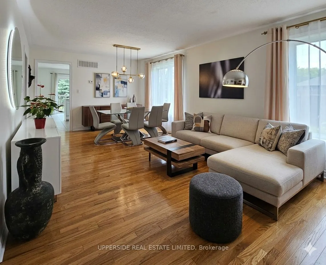 4 Kingsley Road S