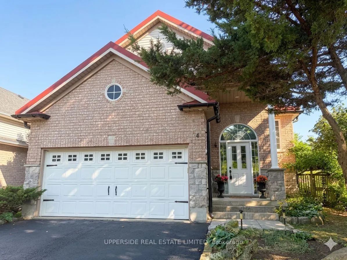 4 Kingsley Road S