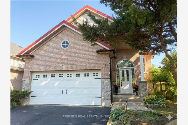 4 Kingsley Road S