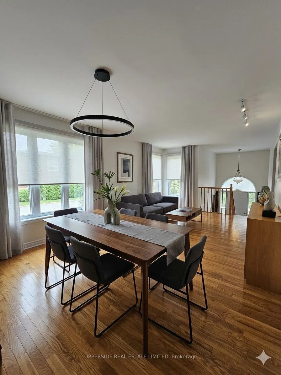 4 Kingsley Road S