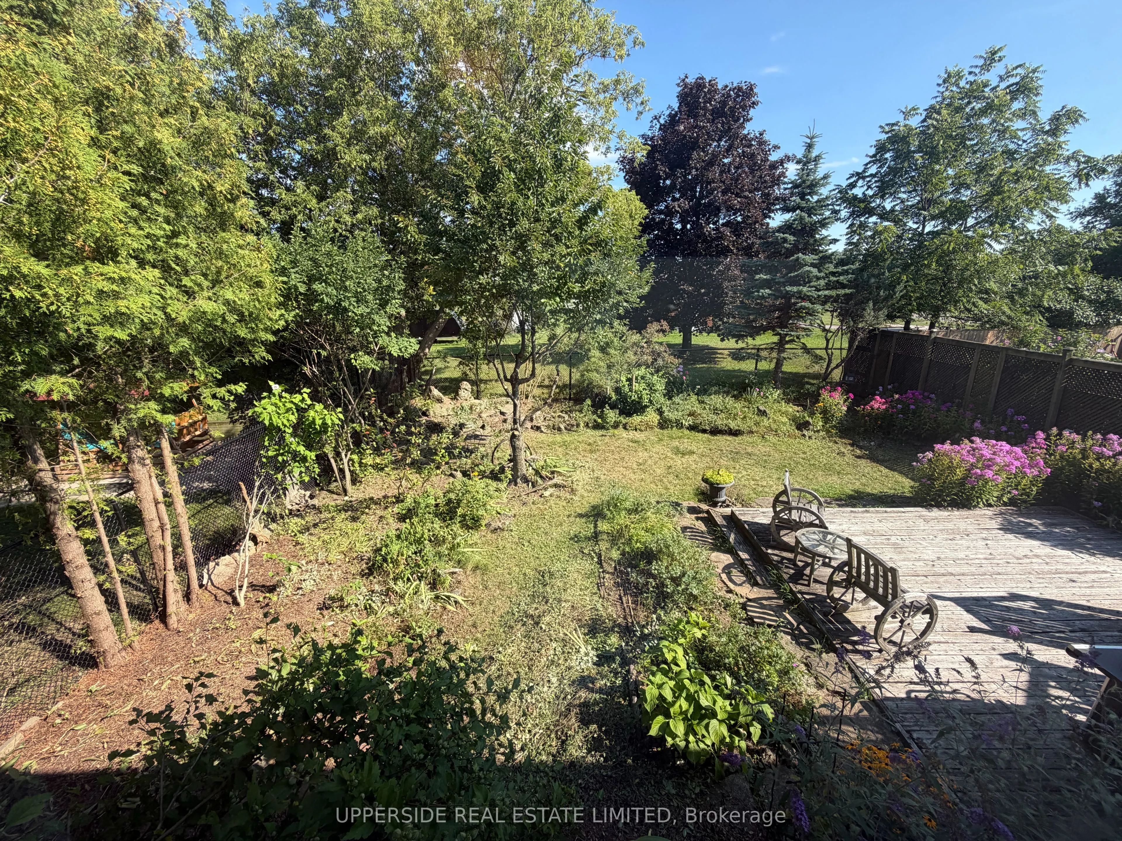 4 Kingsley Road S
