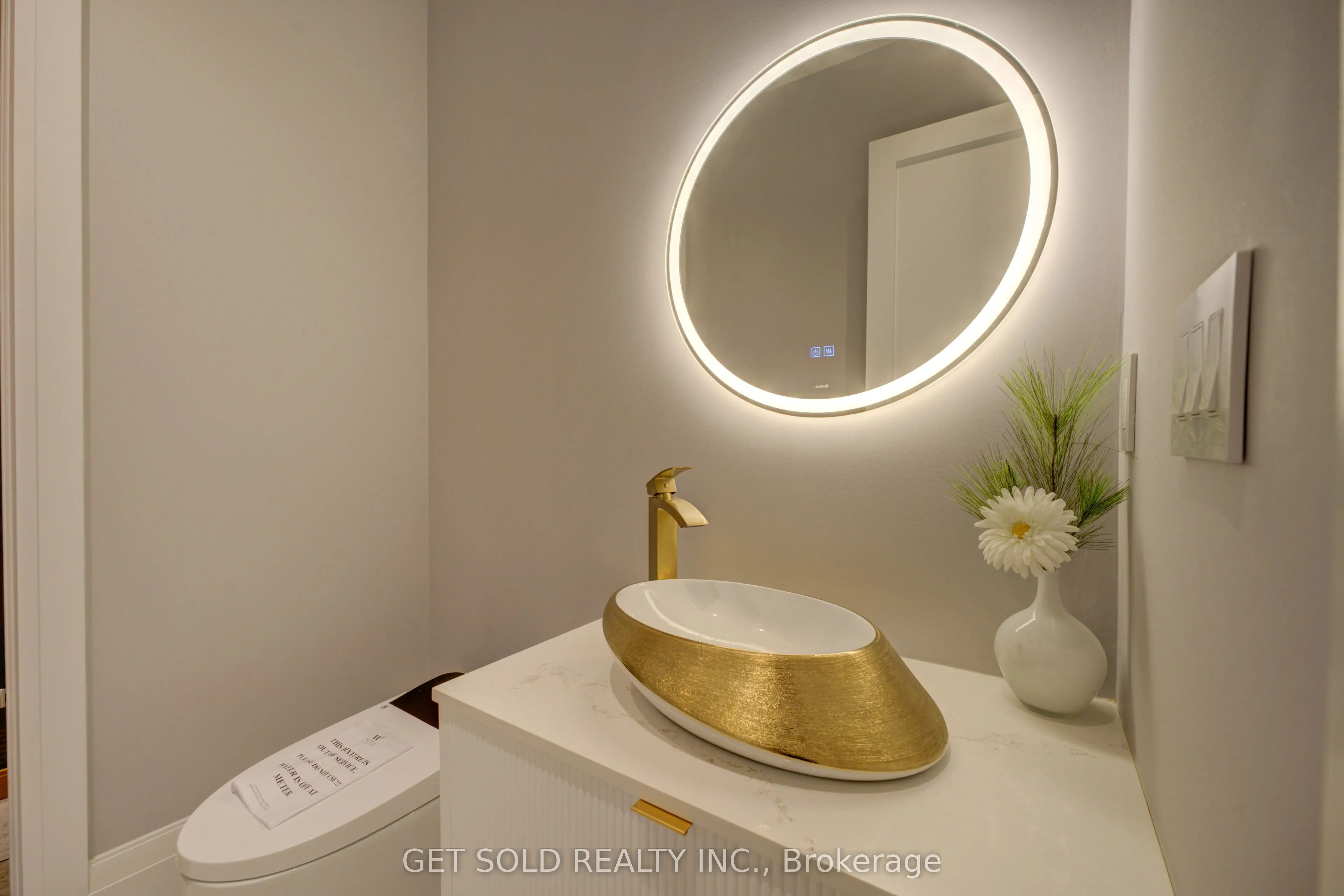 150 Wolfdale Avenue