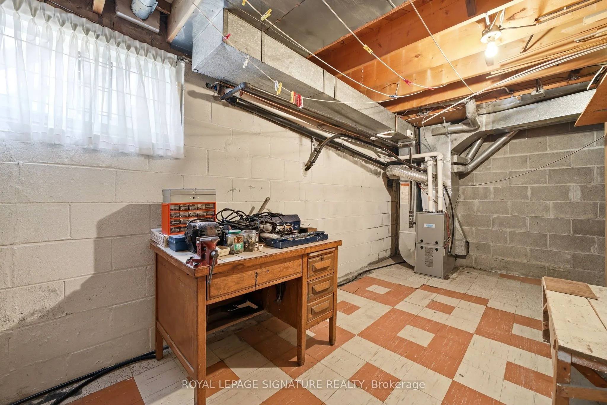40 Kirk Bradden Road E