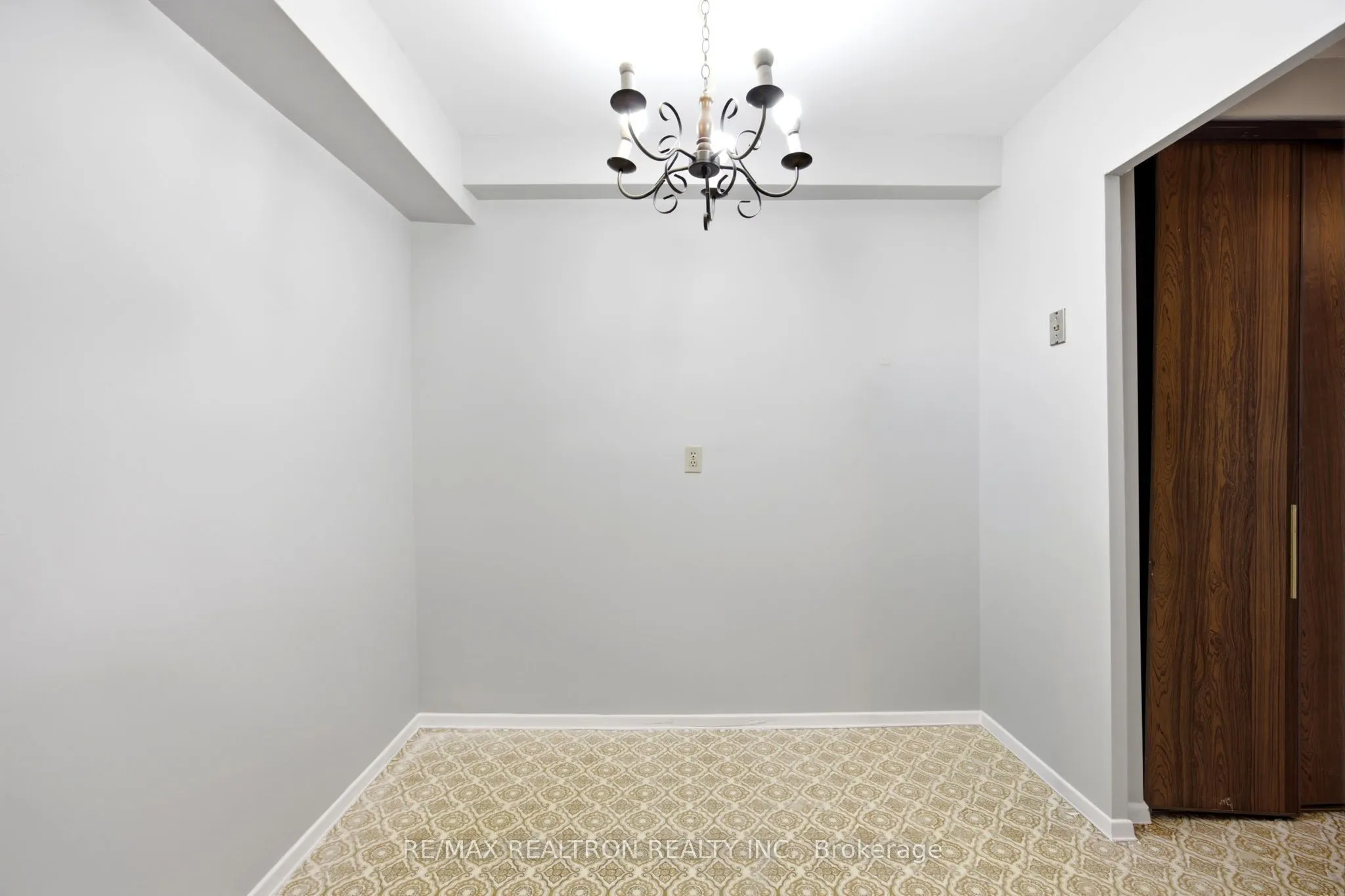 155 Marlee Avenue #909