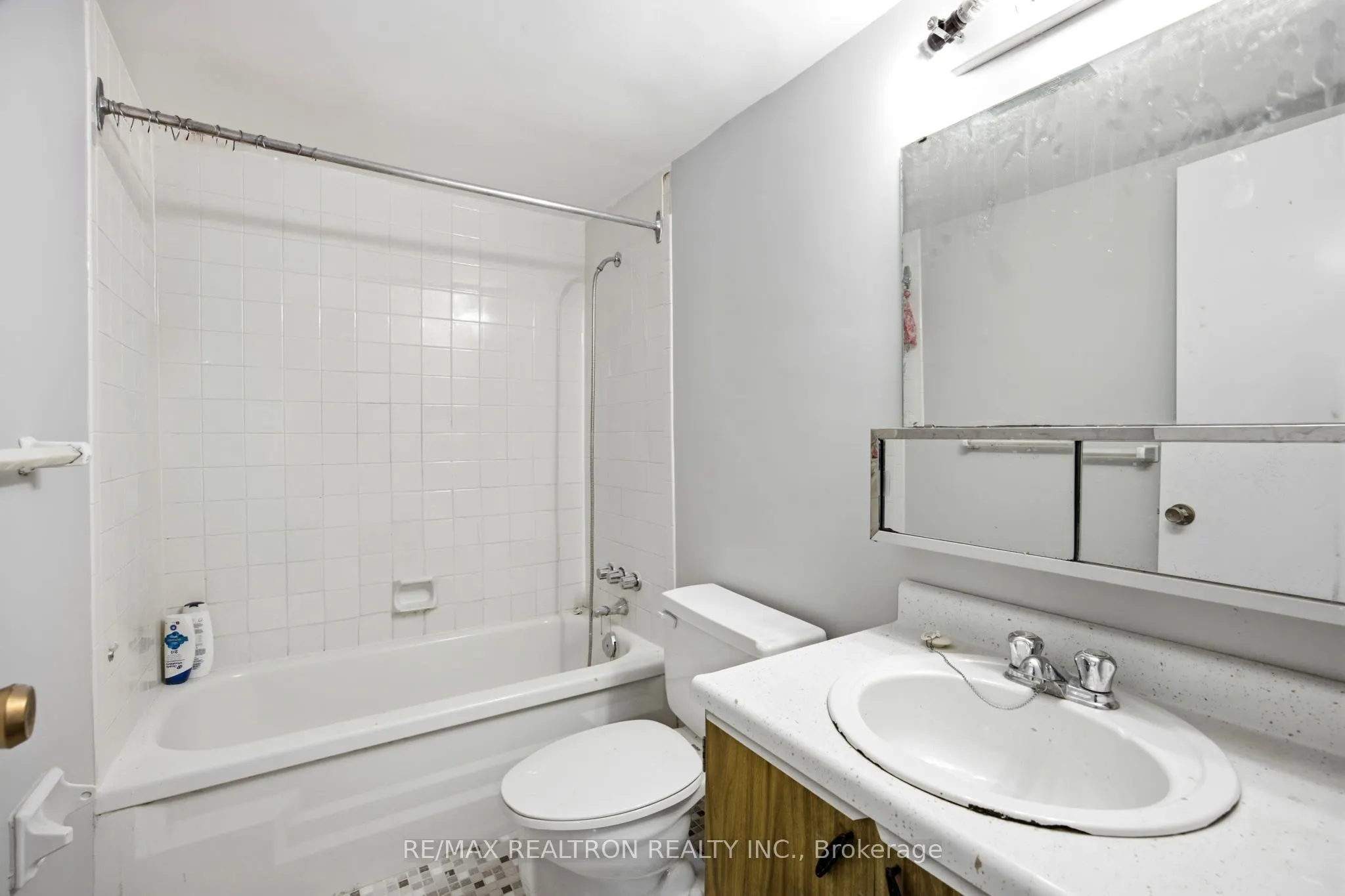 155 Marlee Avenue #909
