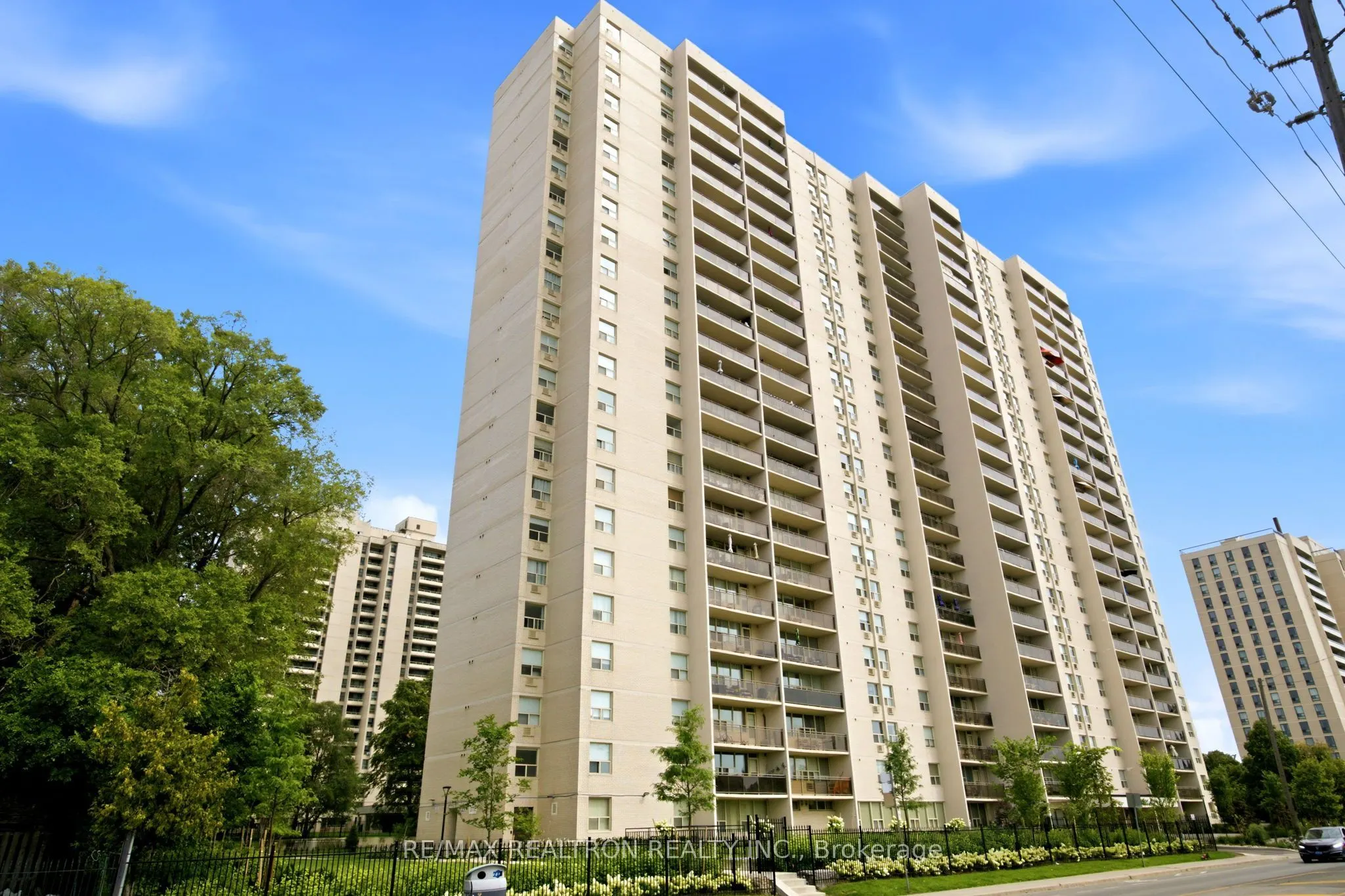 155 Marlee Avenue #909