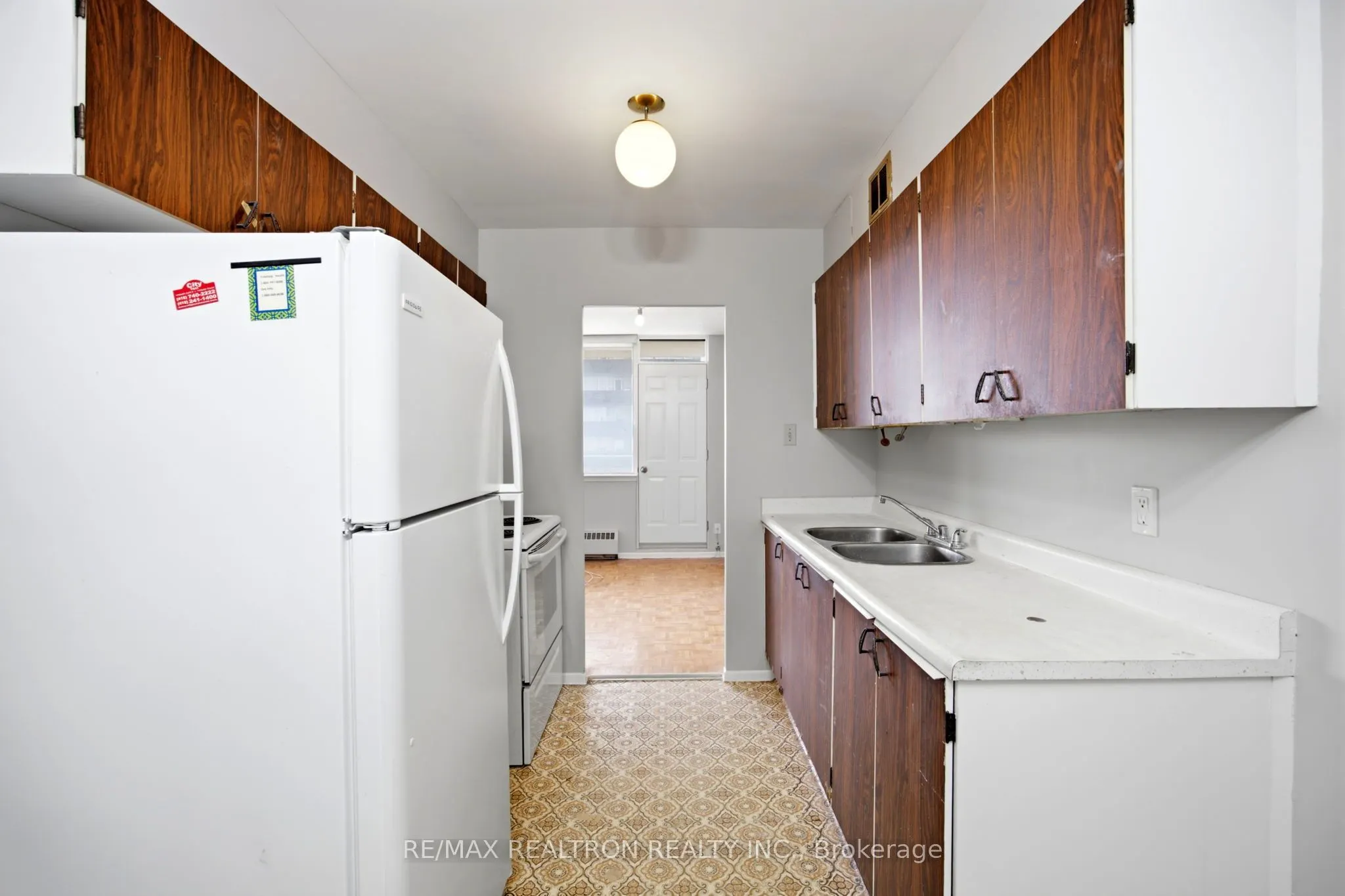 155 Marlee Avenue #909
