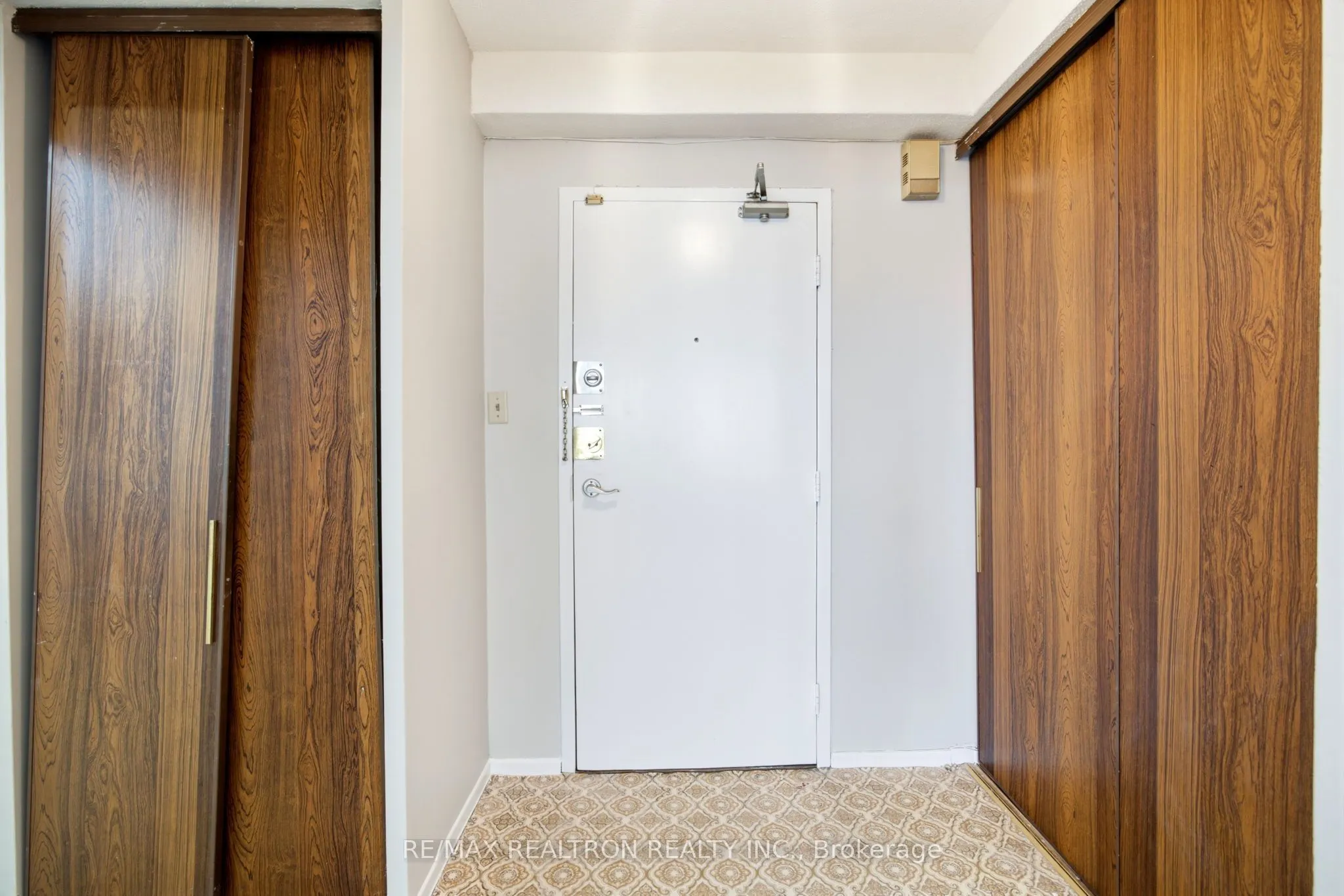 155 Marlee Avenue #909