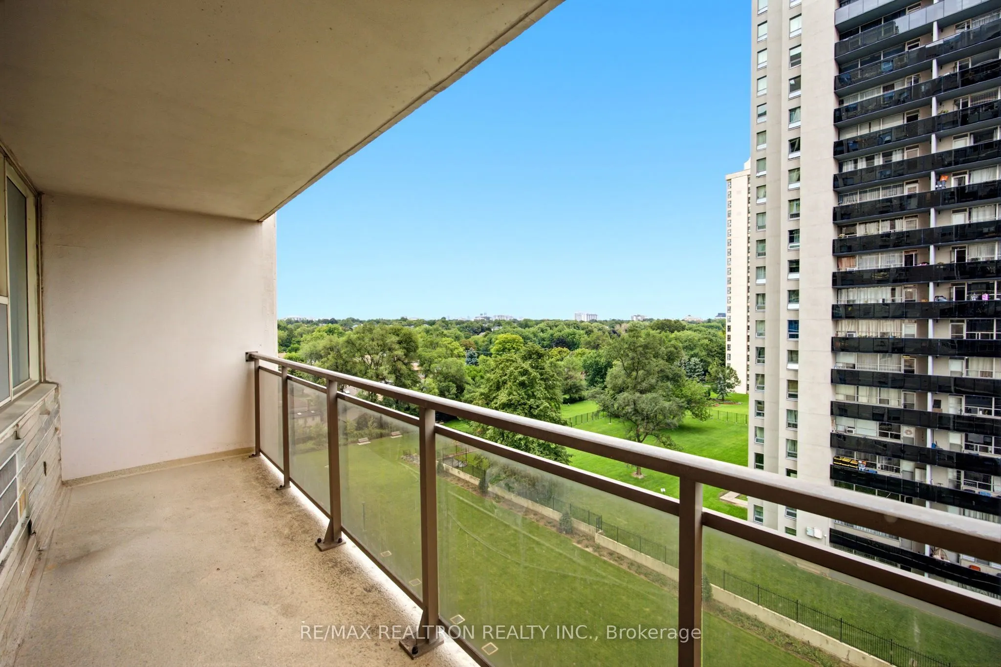 155 Marlee Avenue #909