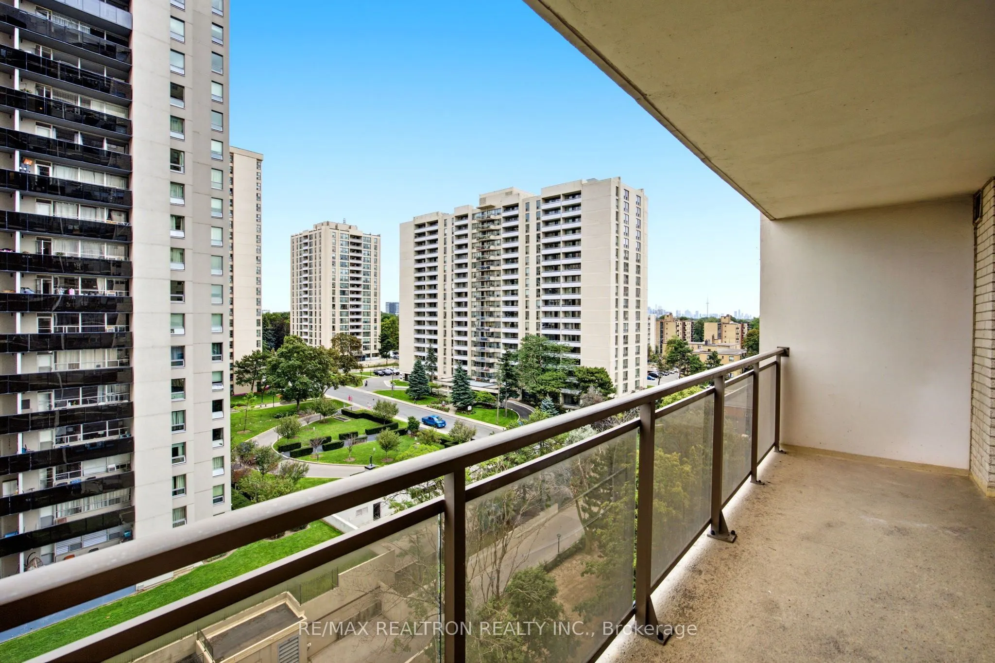 155 Marlee Avenue #909