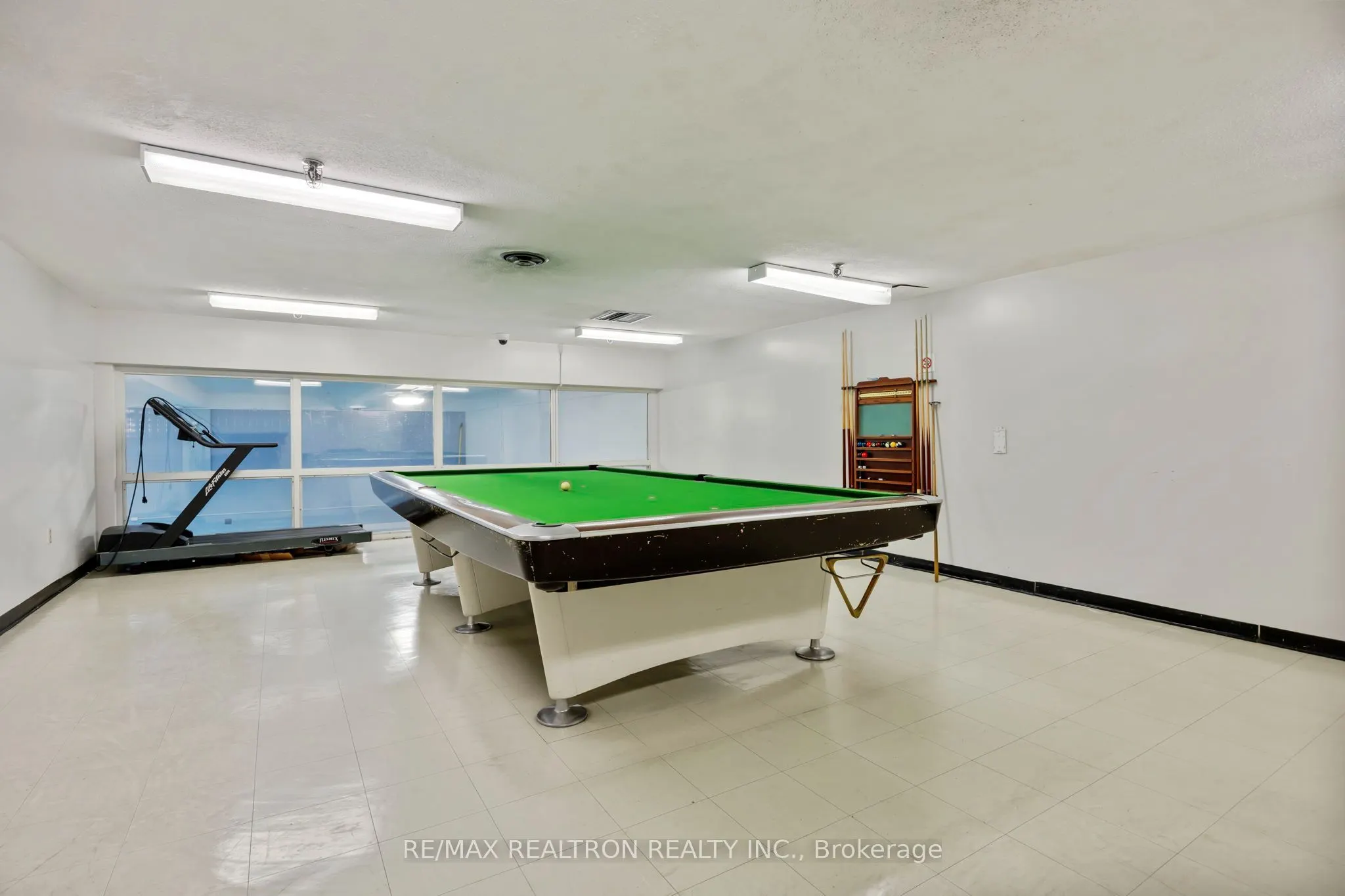 155 Marlee Avenue #909