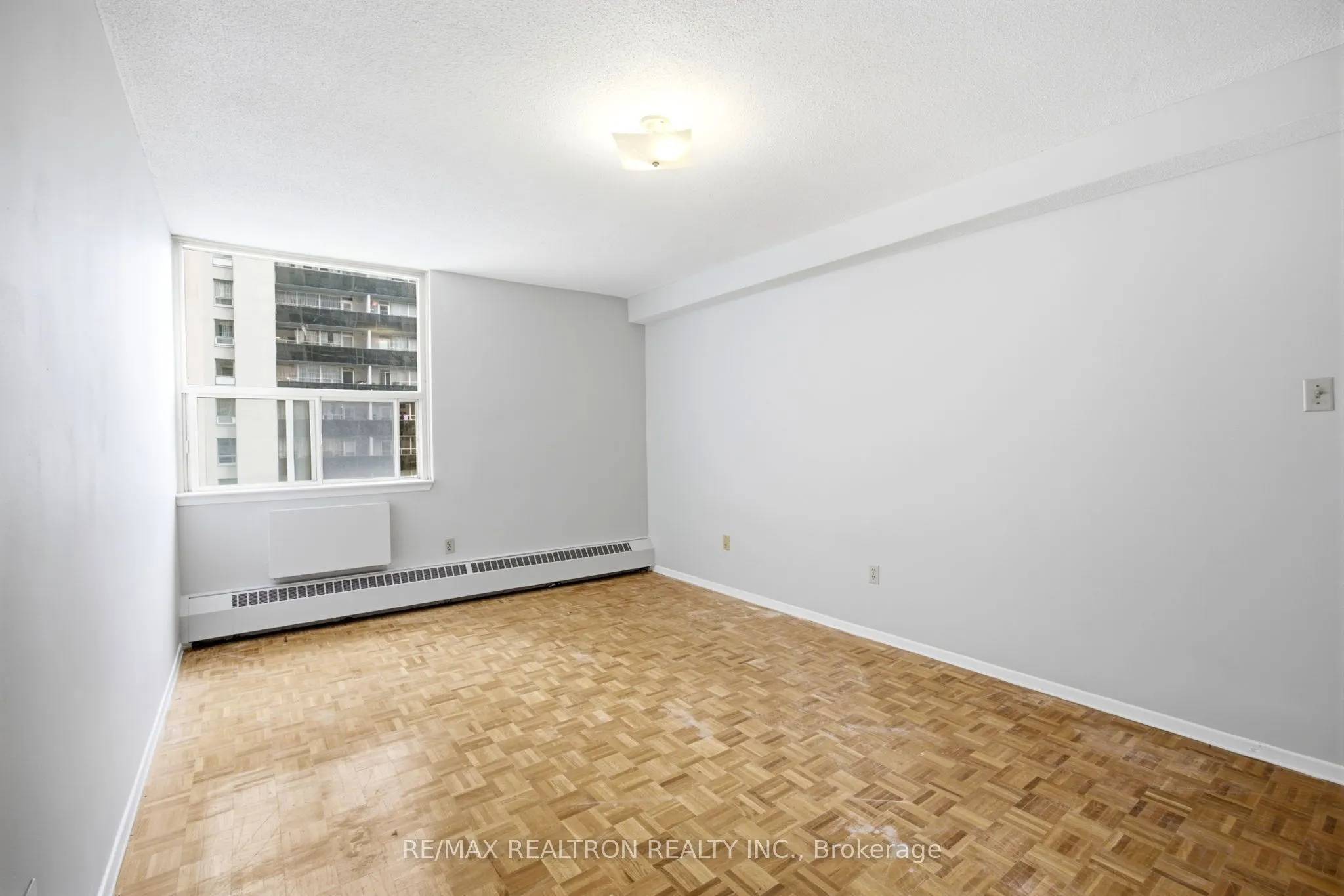 155 Marlee Avenue #909
