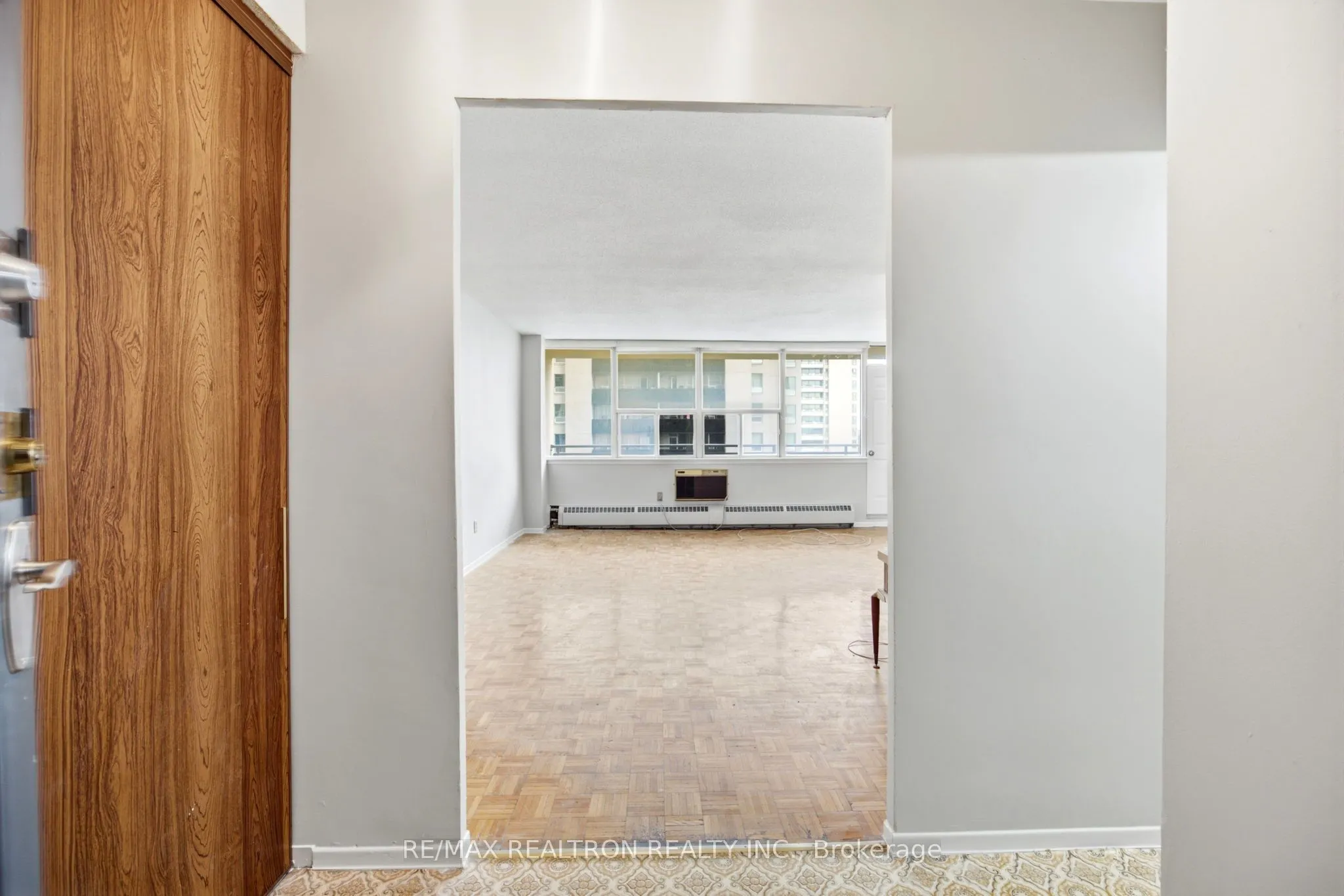 155 Marlee Avenue #909