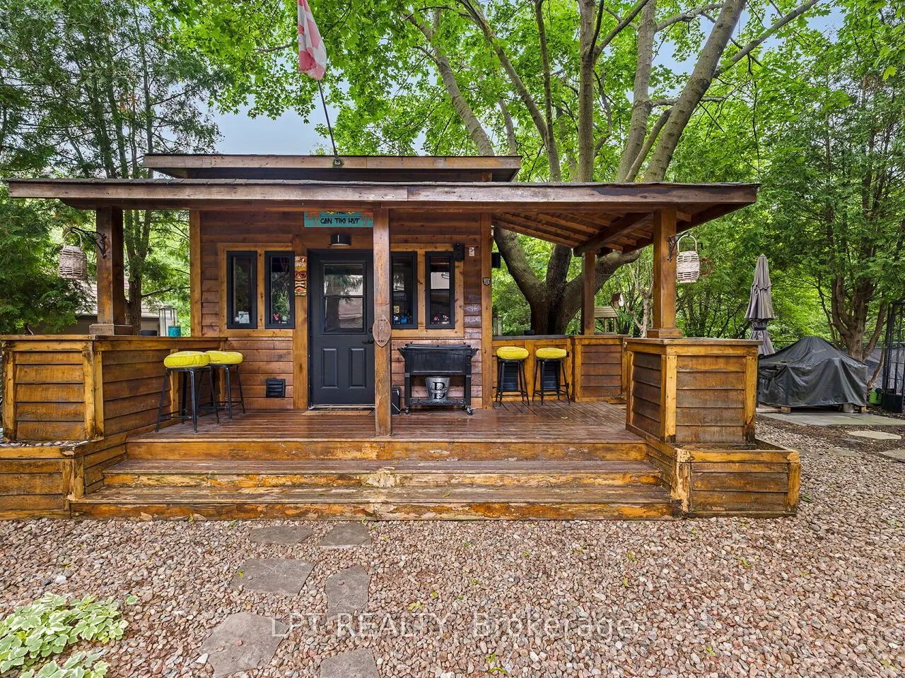 493 Tipperton Crescent
