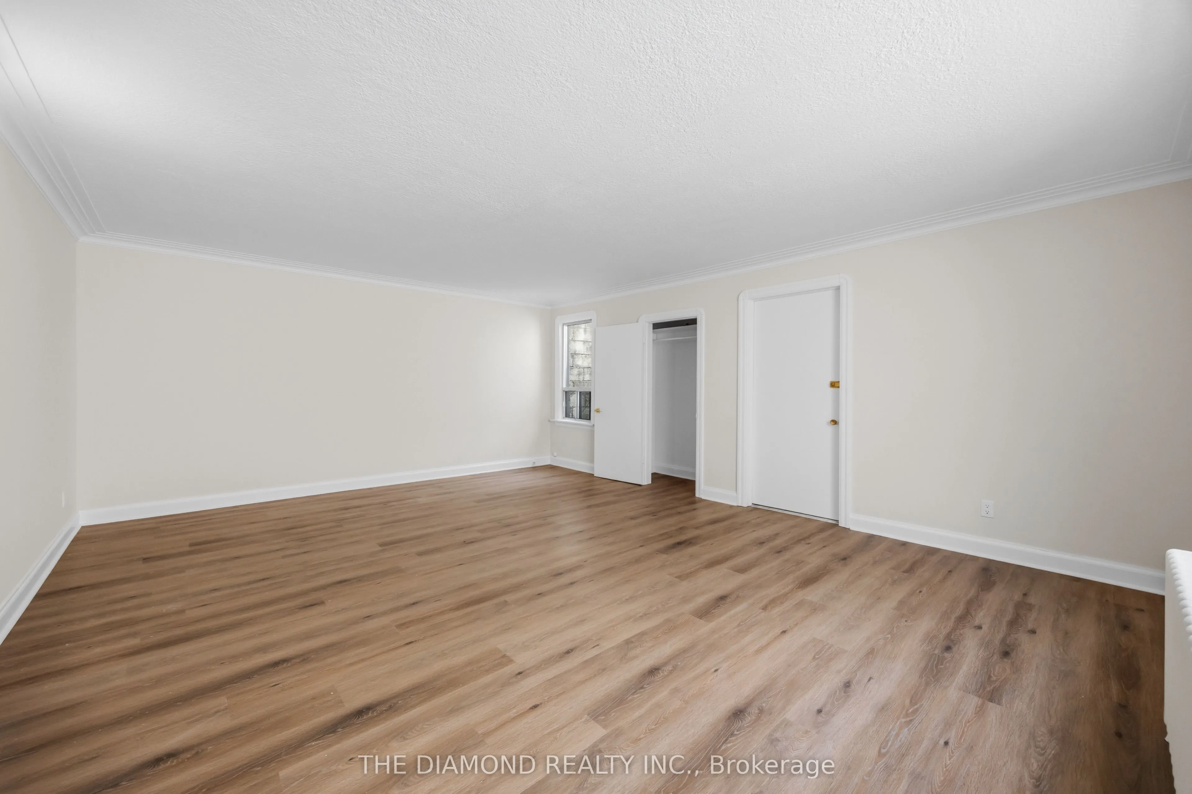 1958A Eglinton Avenue W