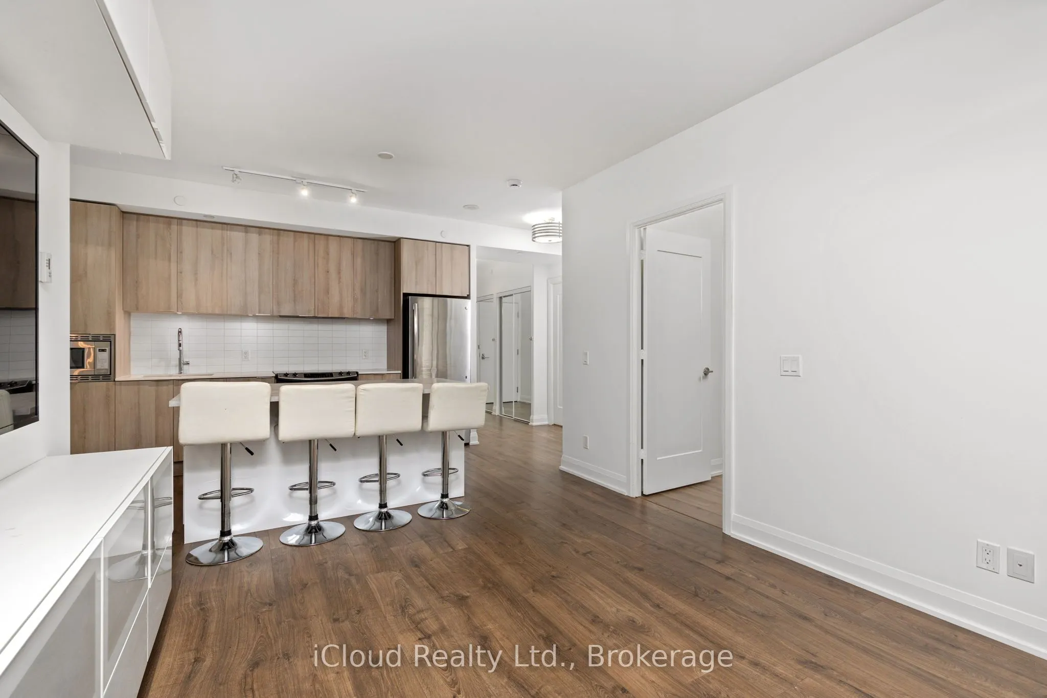 110 Marine Parade Drive #810