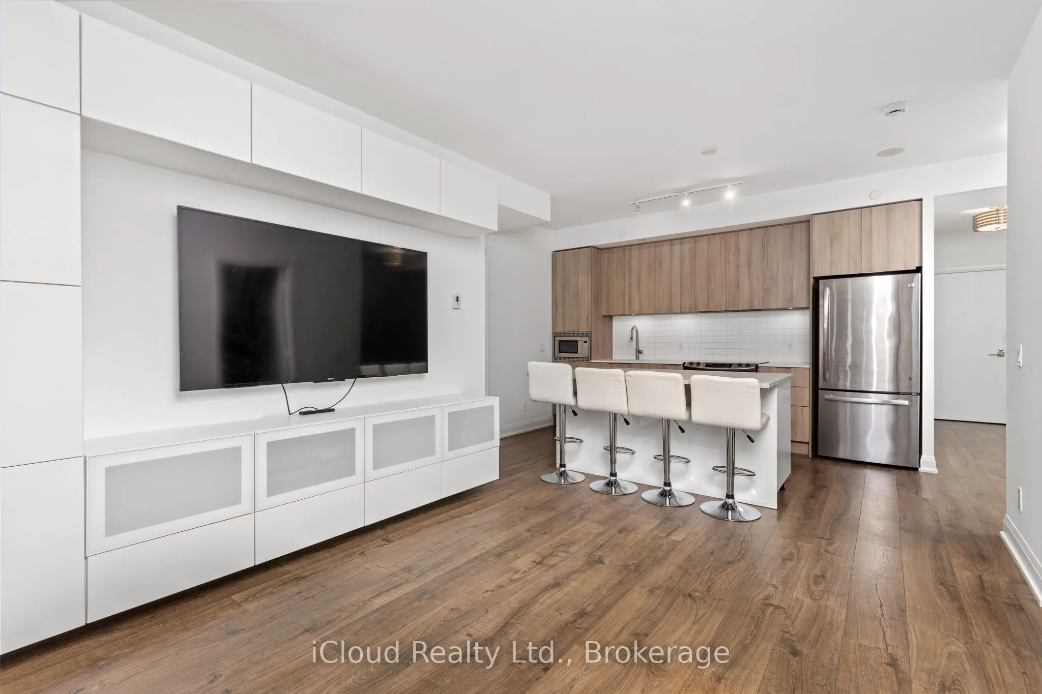 110 Marine Parade Drive #810