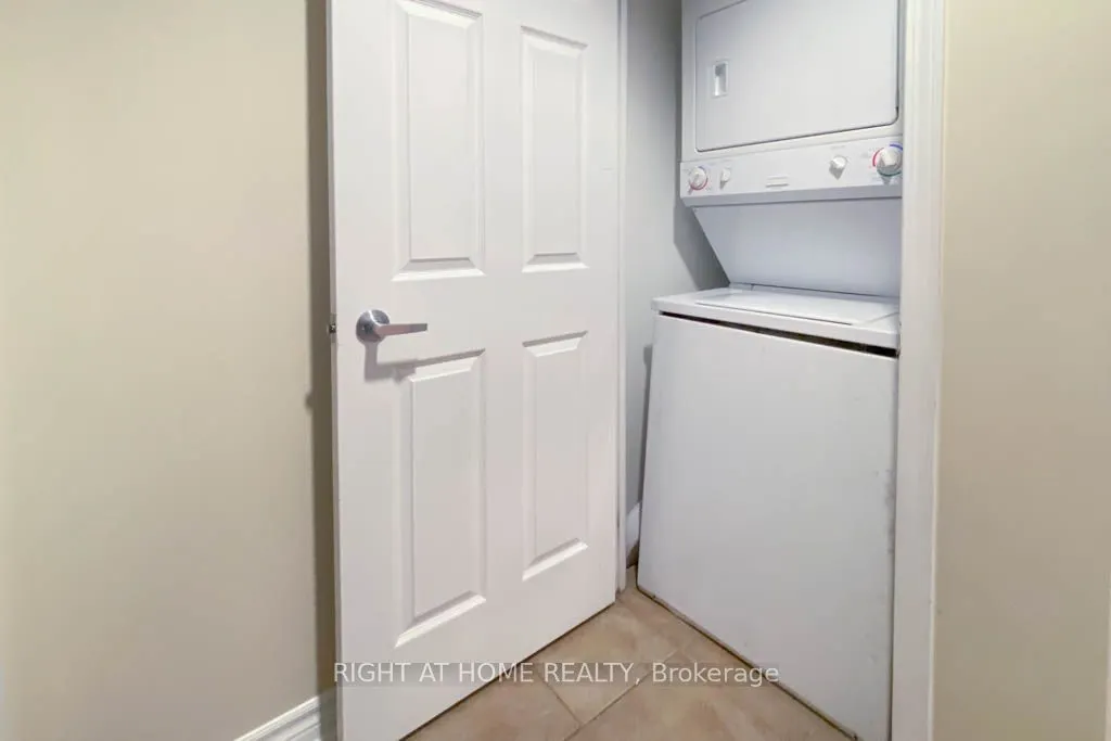388 Prince Of Wales Drive #1711