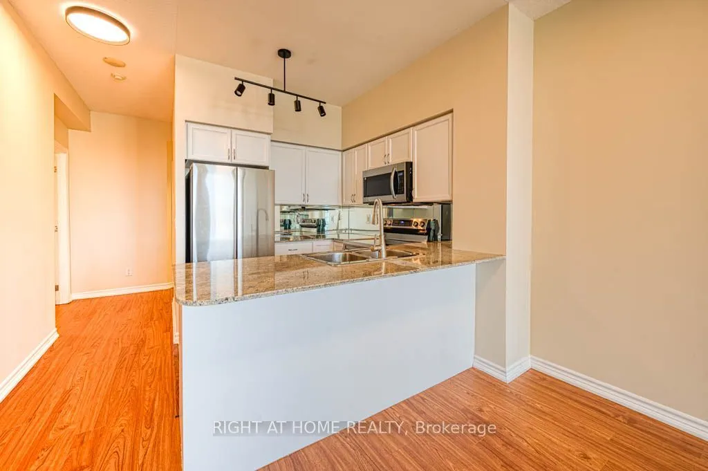 388 Prince Of Wales Drive #1711