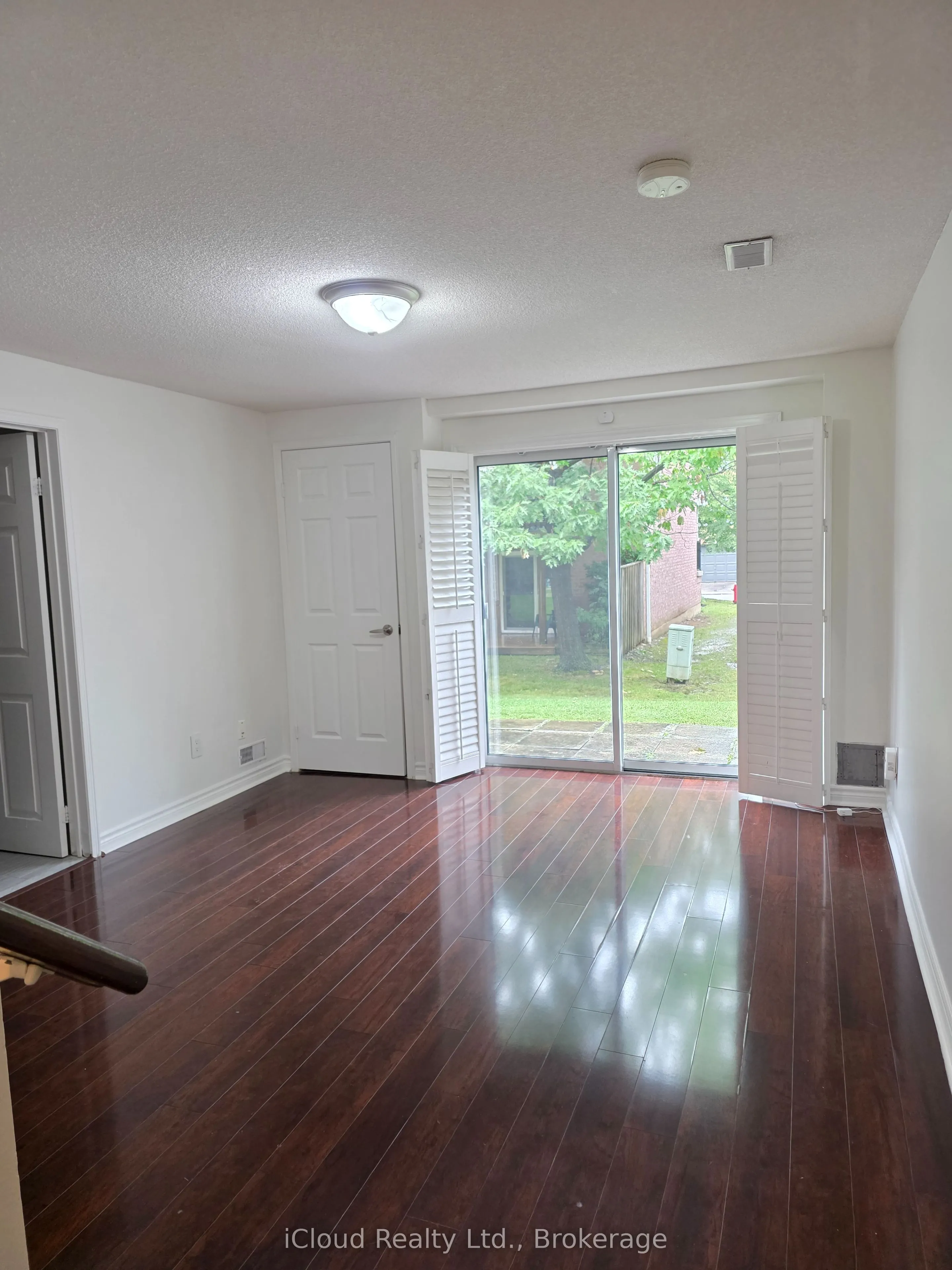 2398 Britannia Road W #68