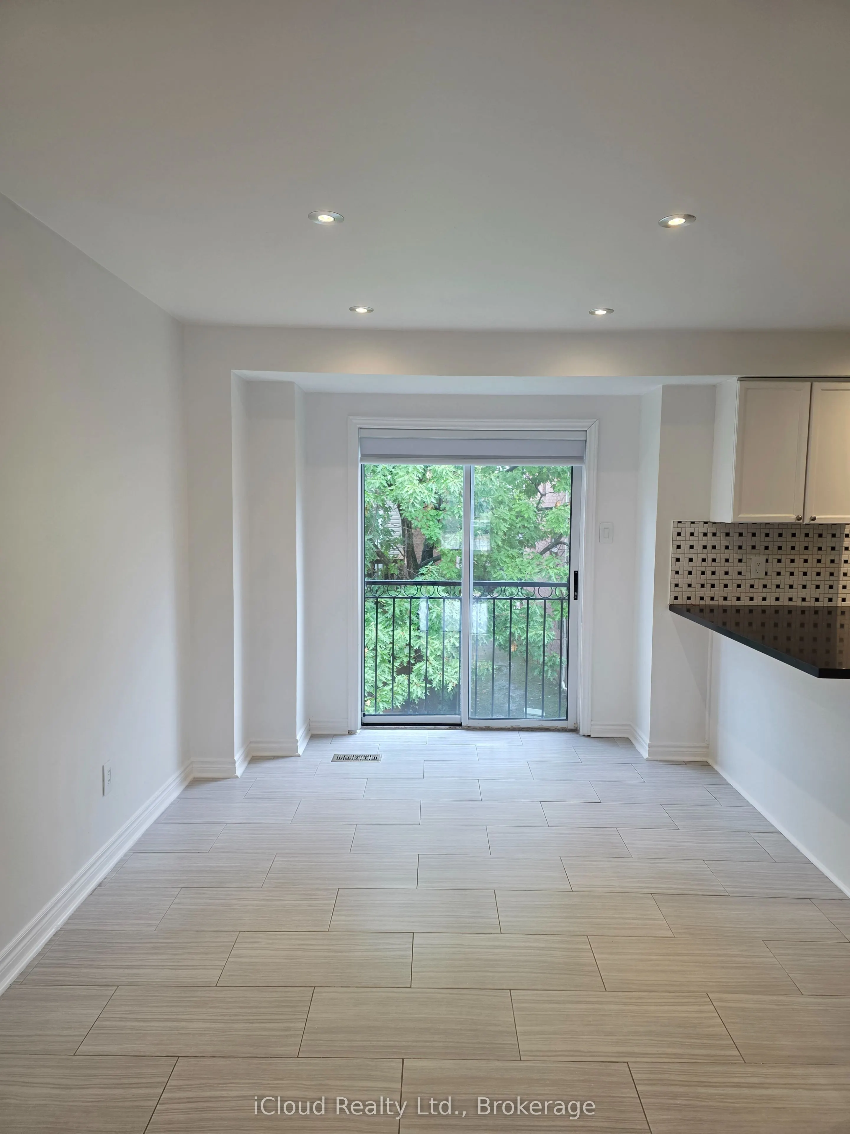 2398 Britannia Road W #68
