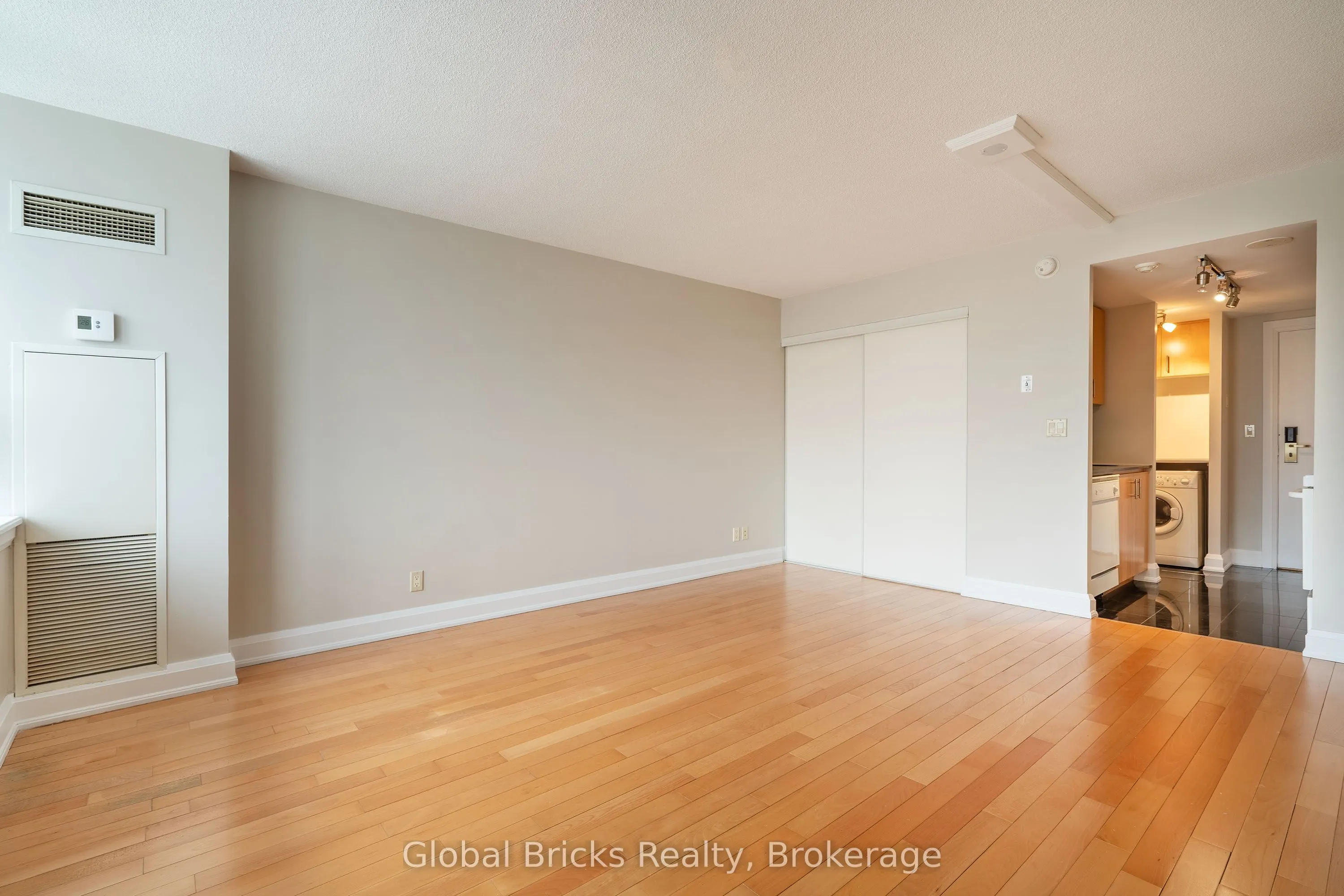 2737 Keele Street #901