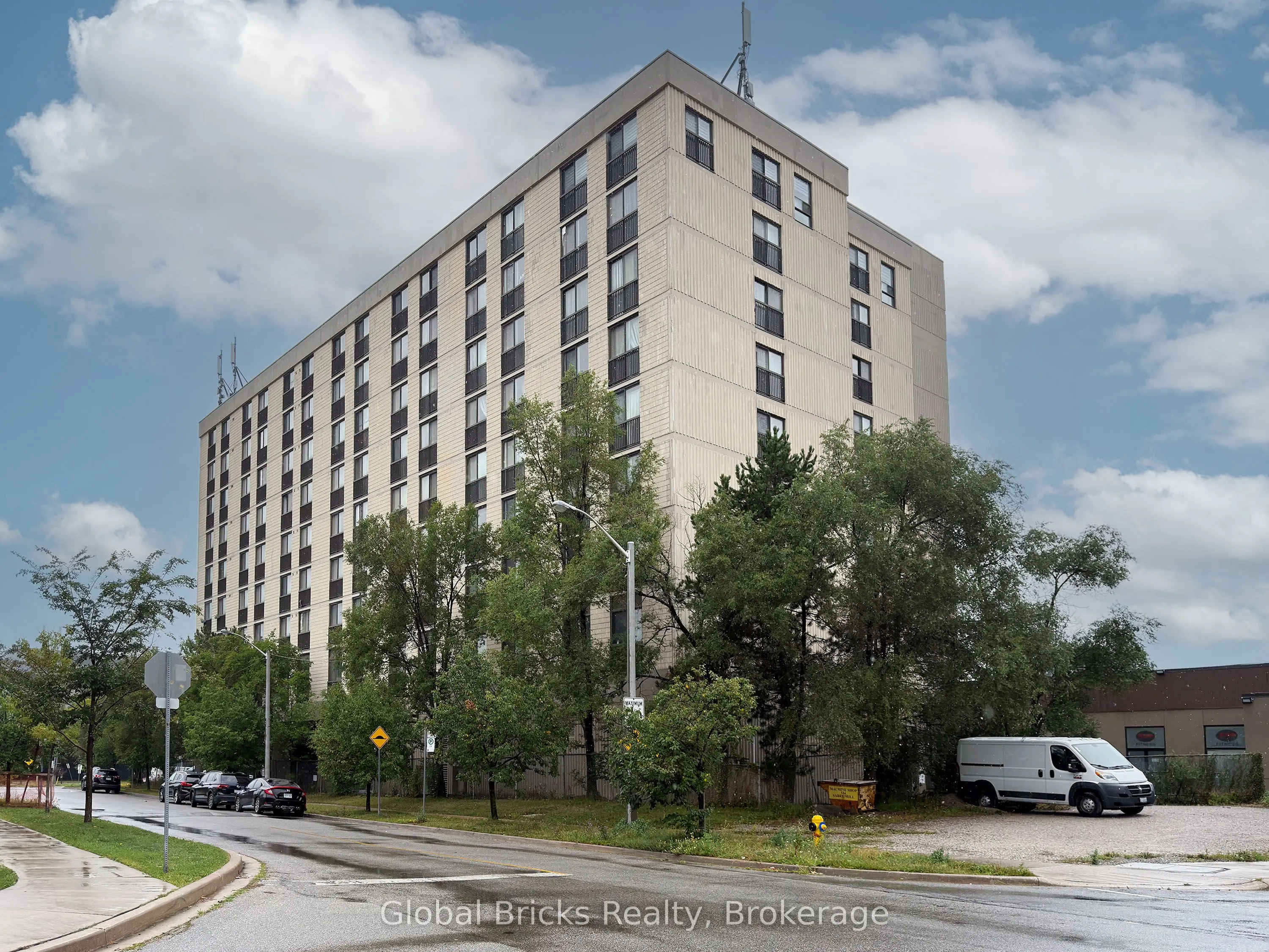 2737 Keele Street #901