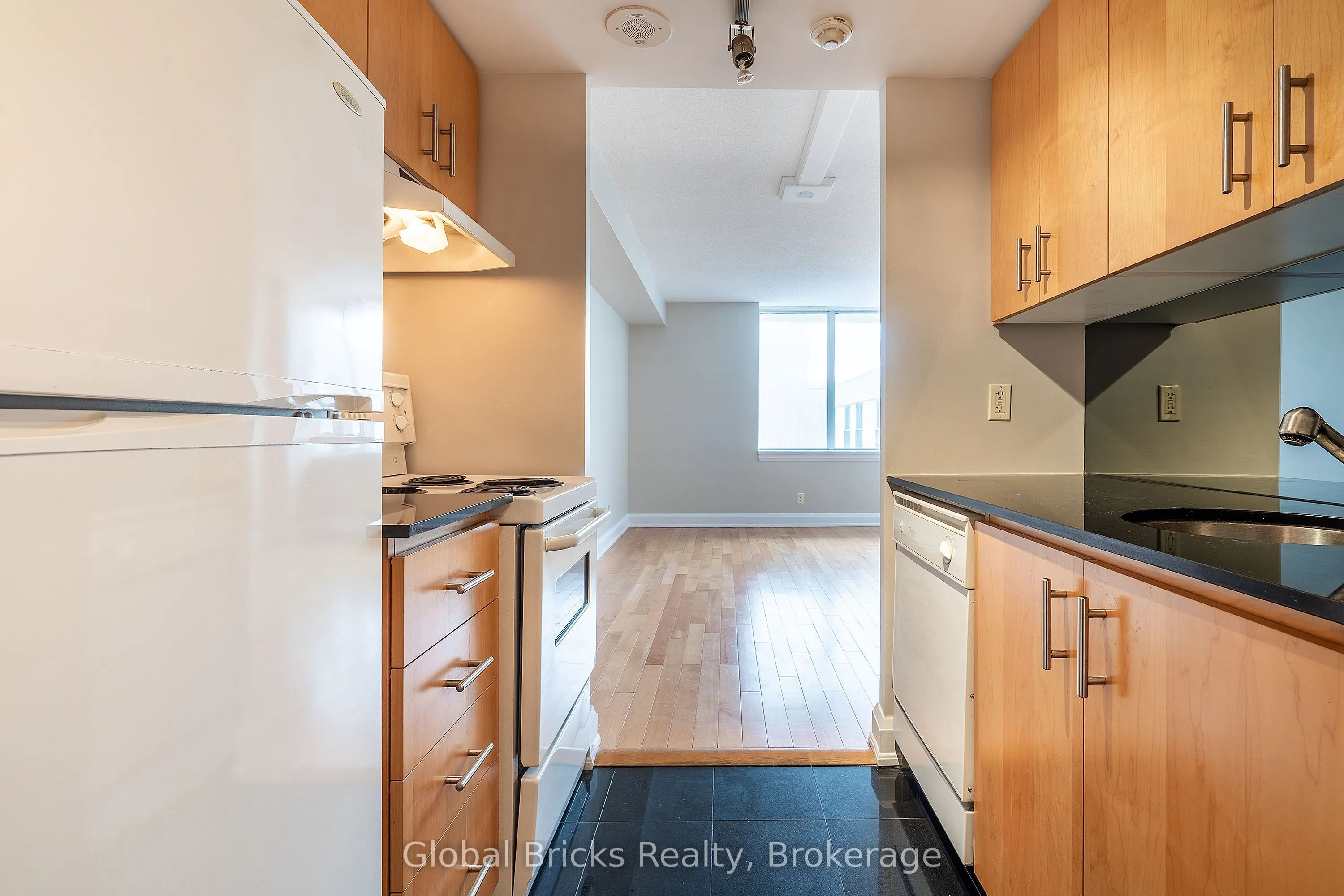 2737 Keele Street #901