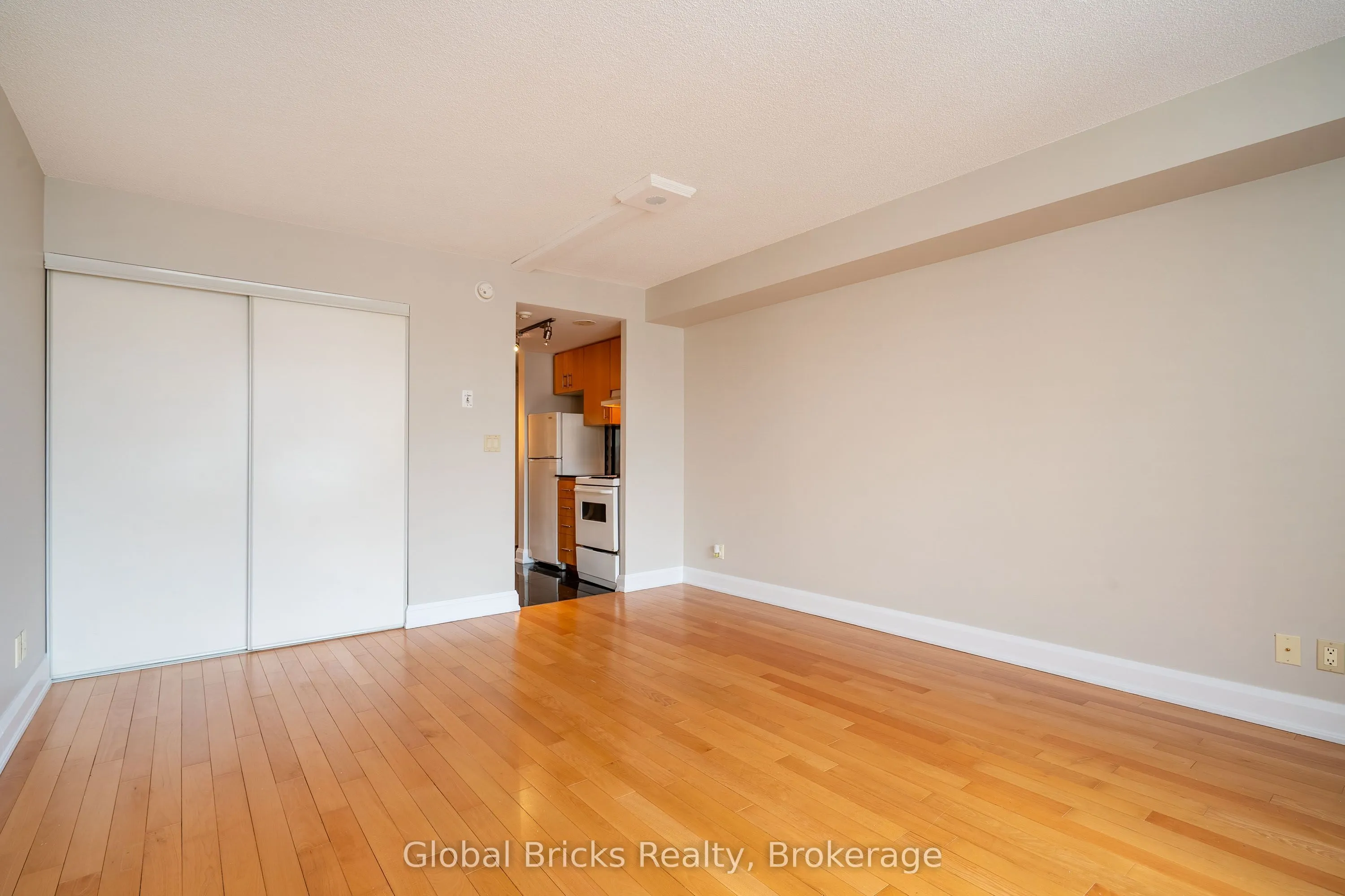 2737 Keele Street #901