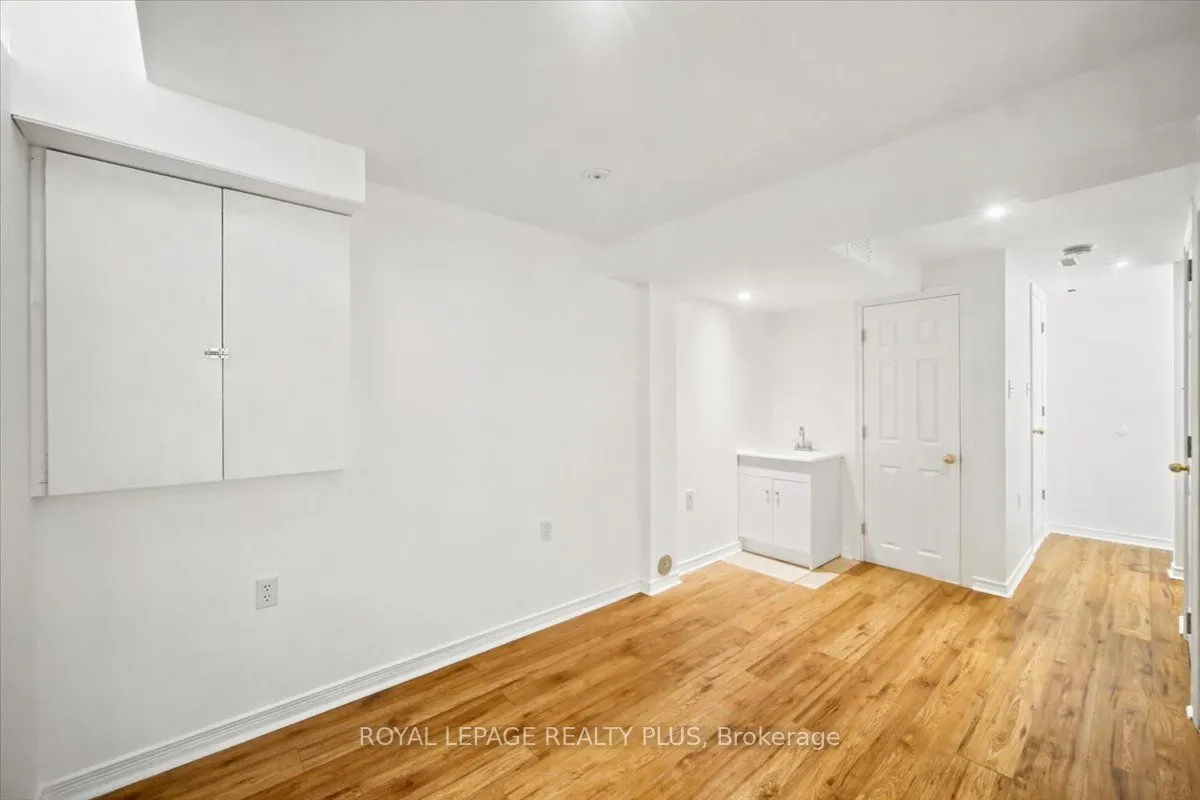 45 Bristol Road E #15