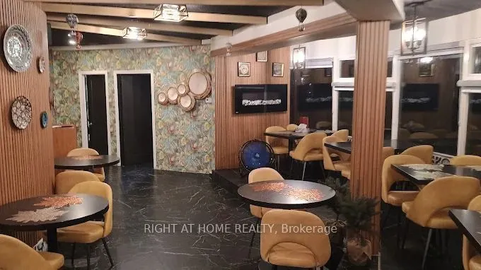 1969 Lakeshore Road W