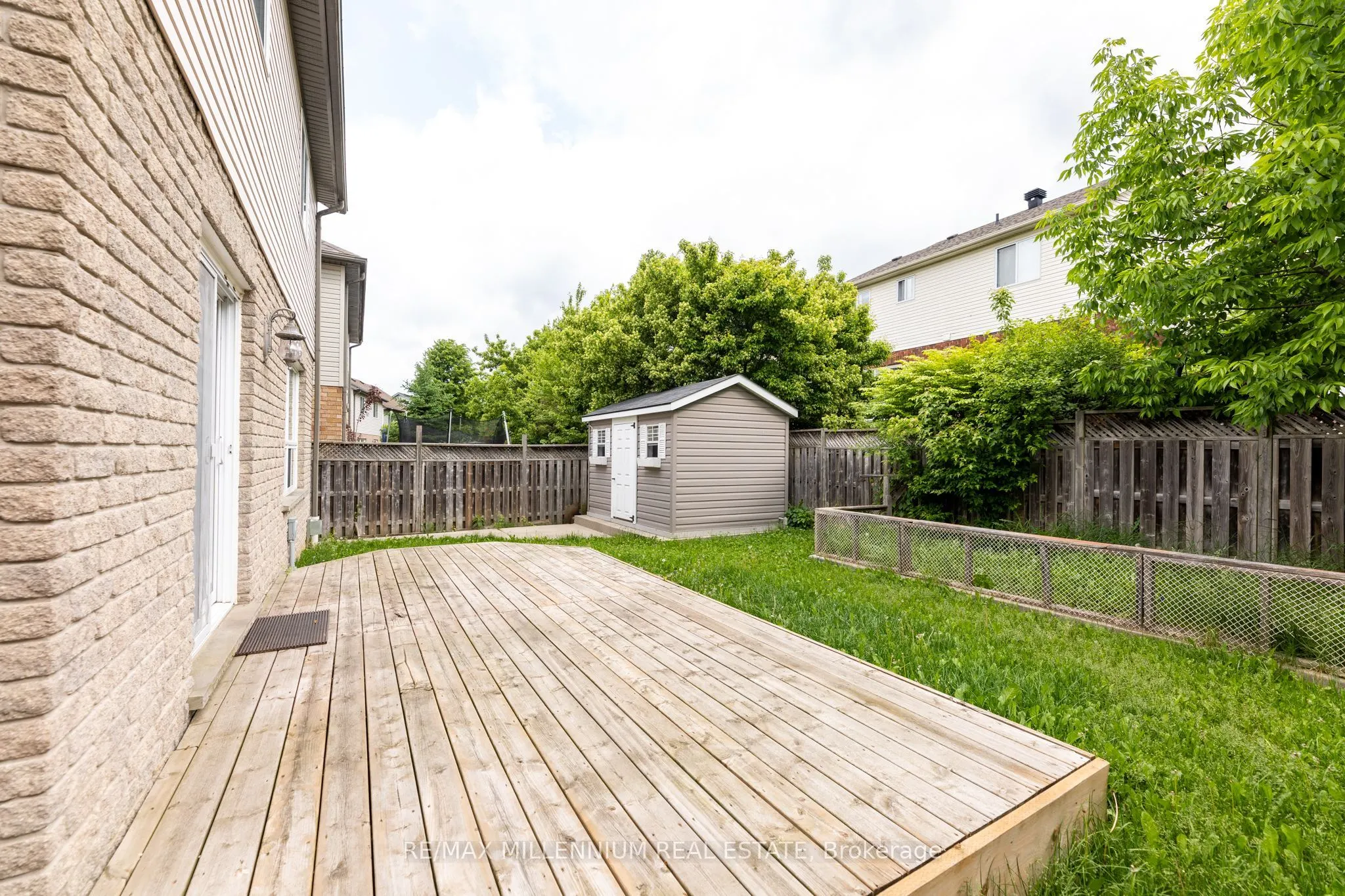 7 Graham Crescent