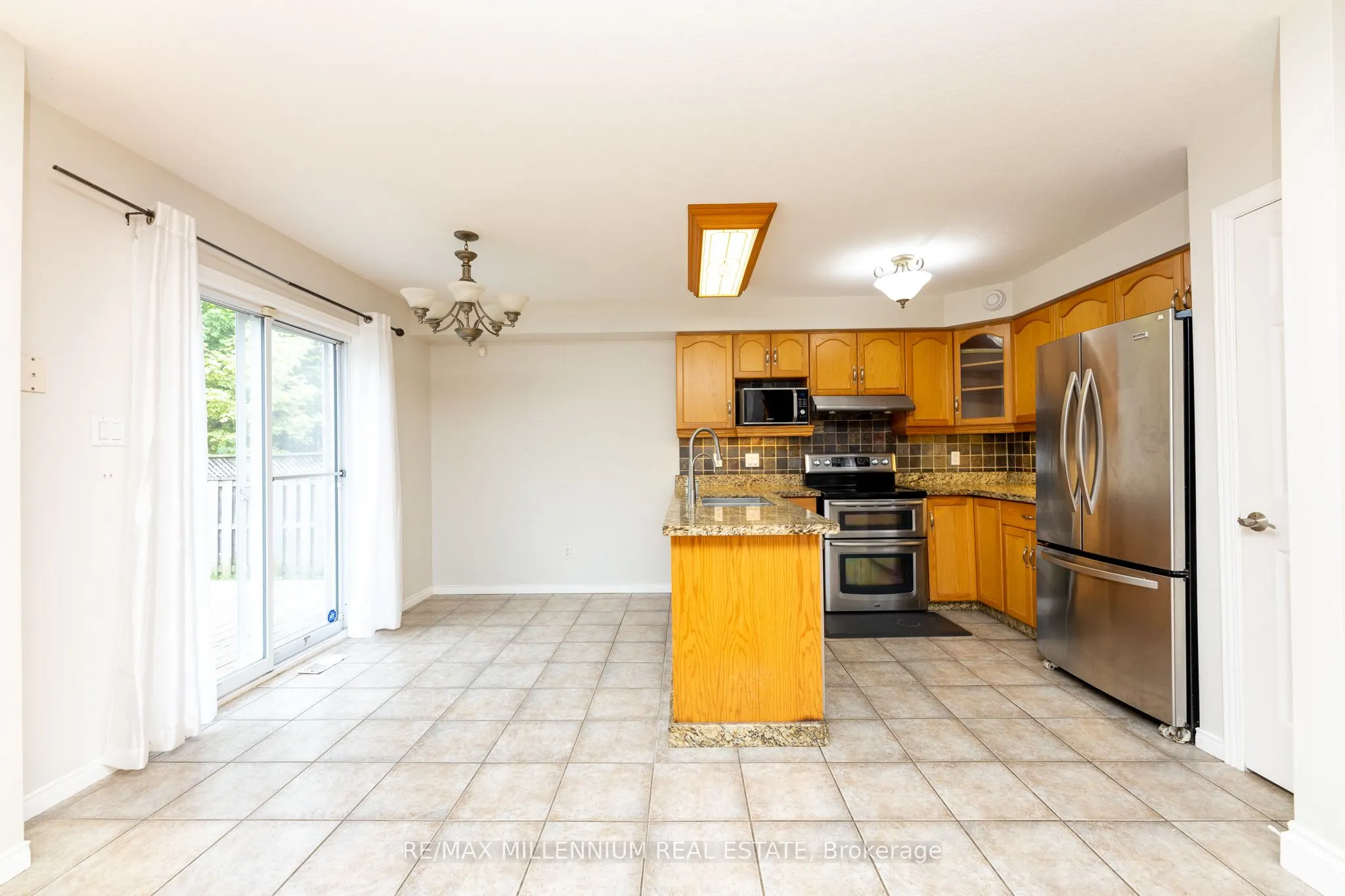 7 Graham Crescent