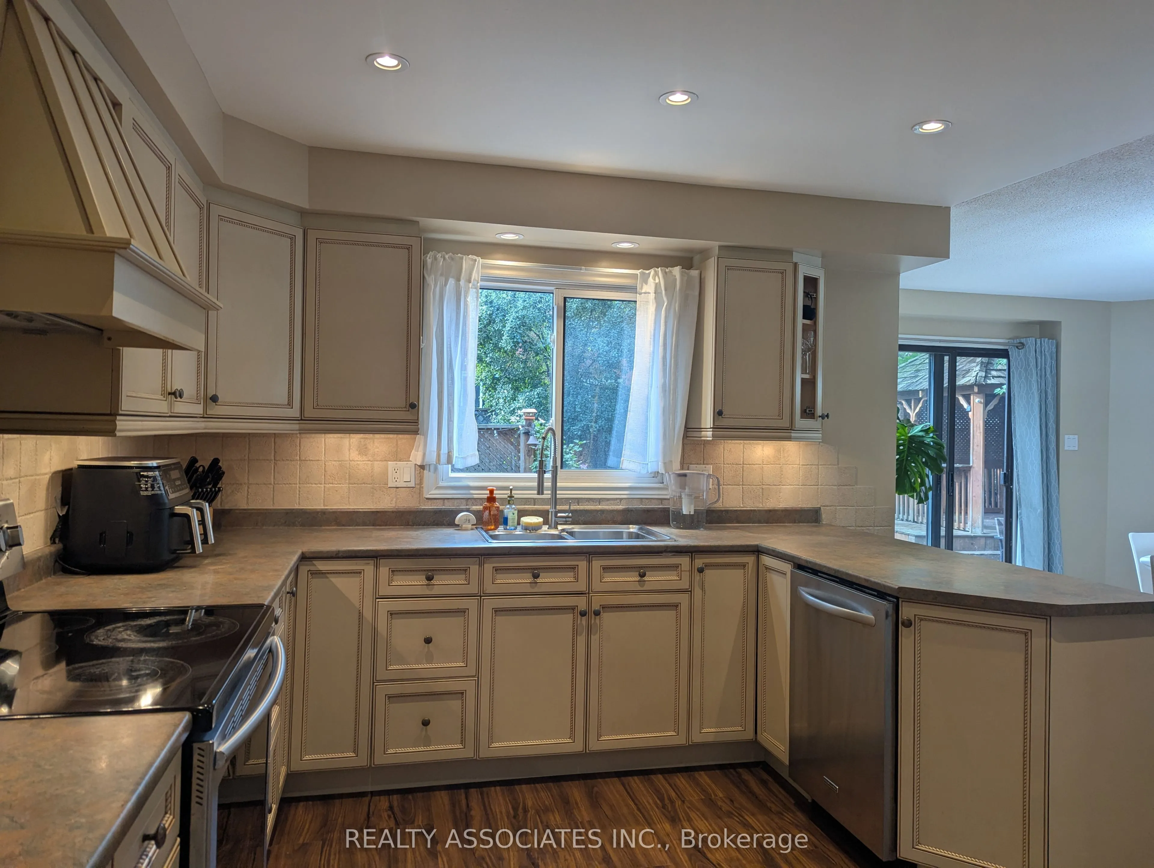 3279 Charlebrook Court