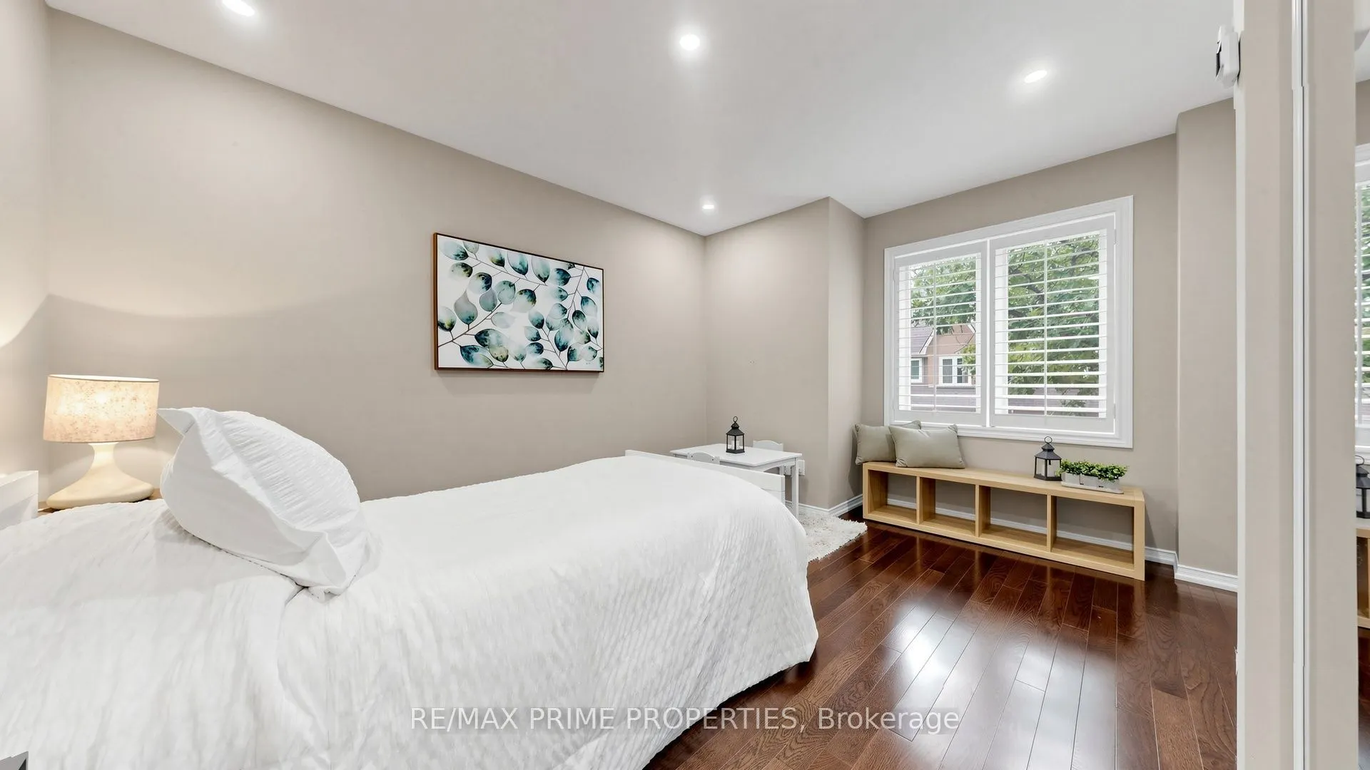 1084 Queen Street W #18B