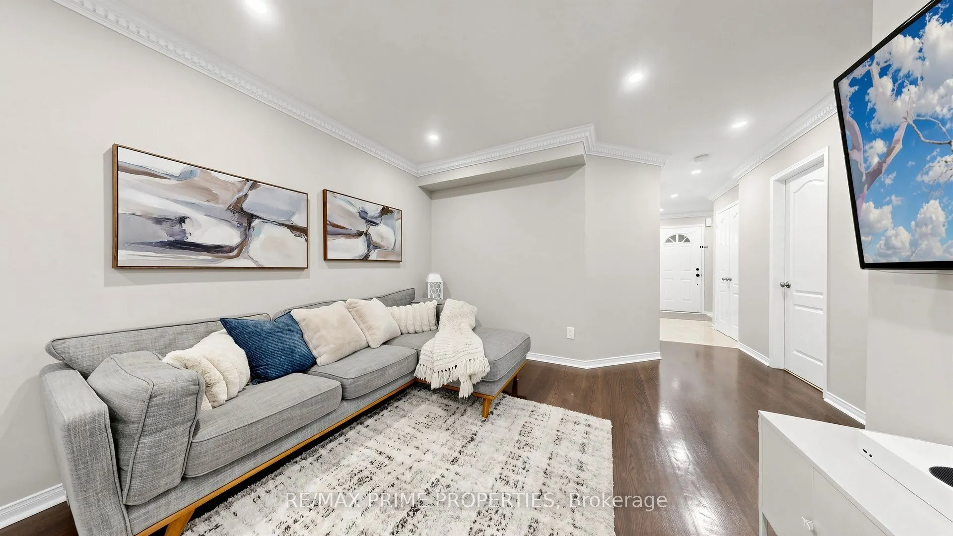 1084 Queen Street W #18B