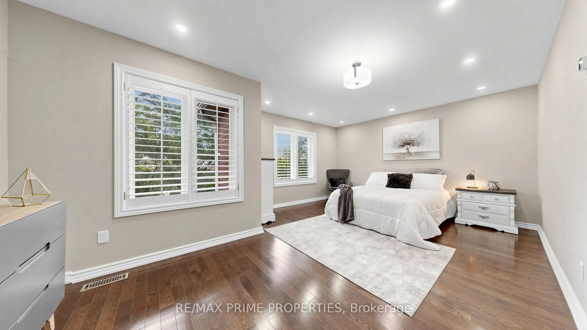 1084 Queen Street W #18B