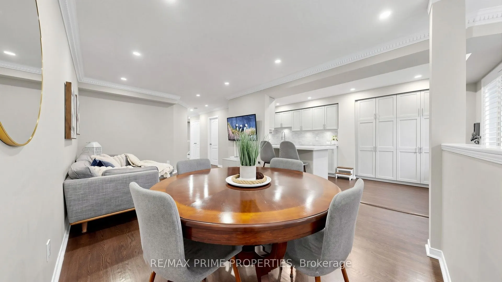 1084 Queen Street W #18B