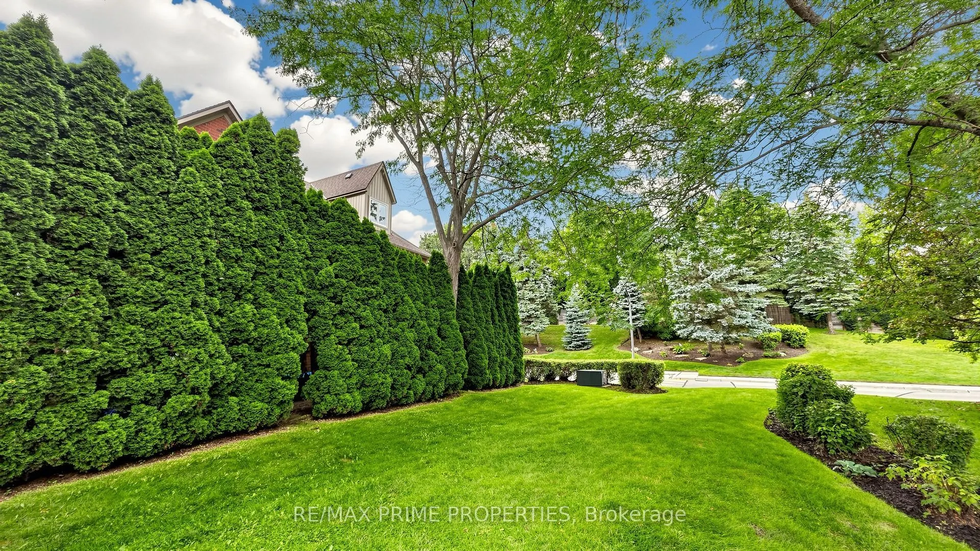 1084 Queen Street W #18B