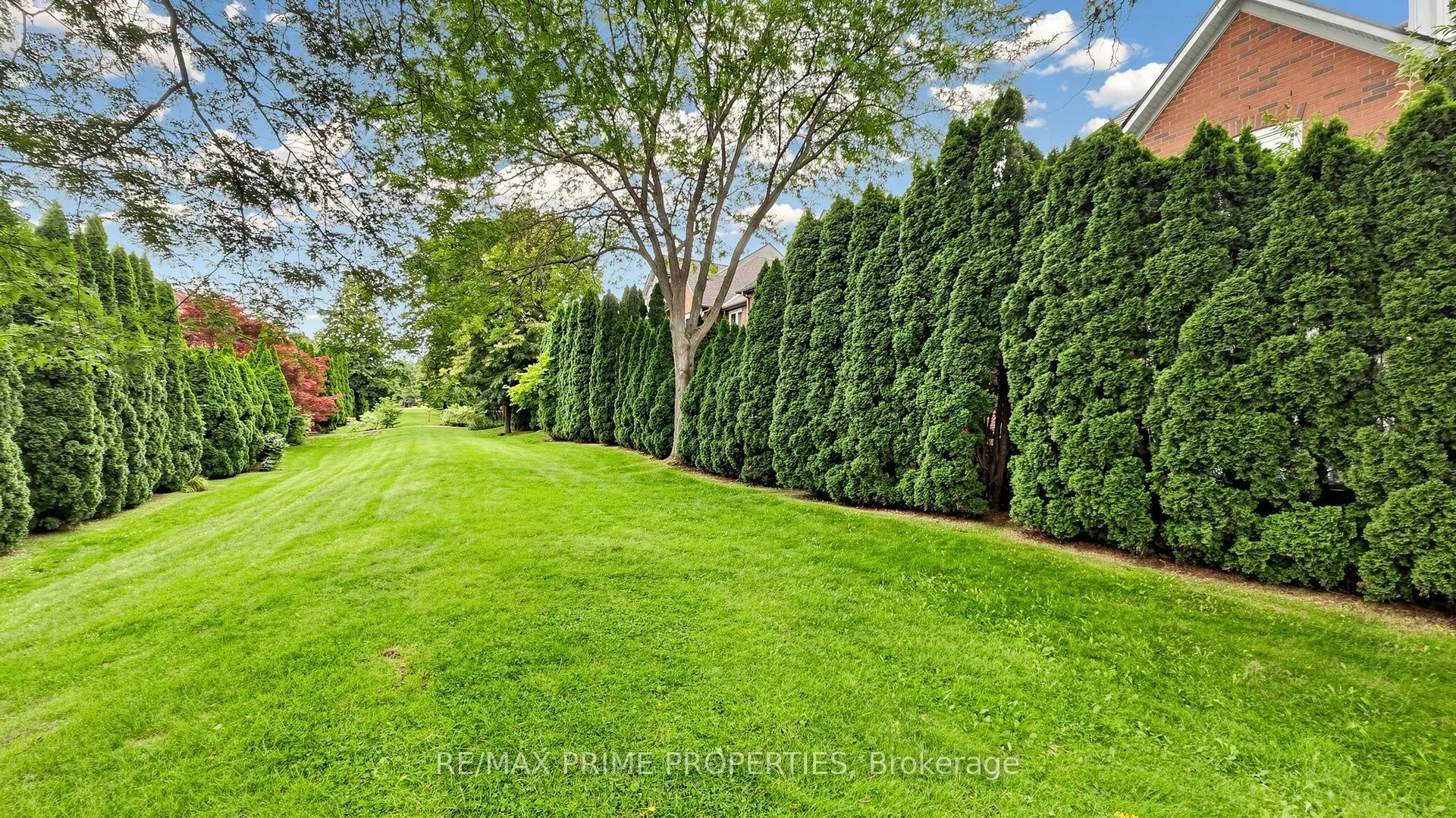 1084 Queen Street W #18B