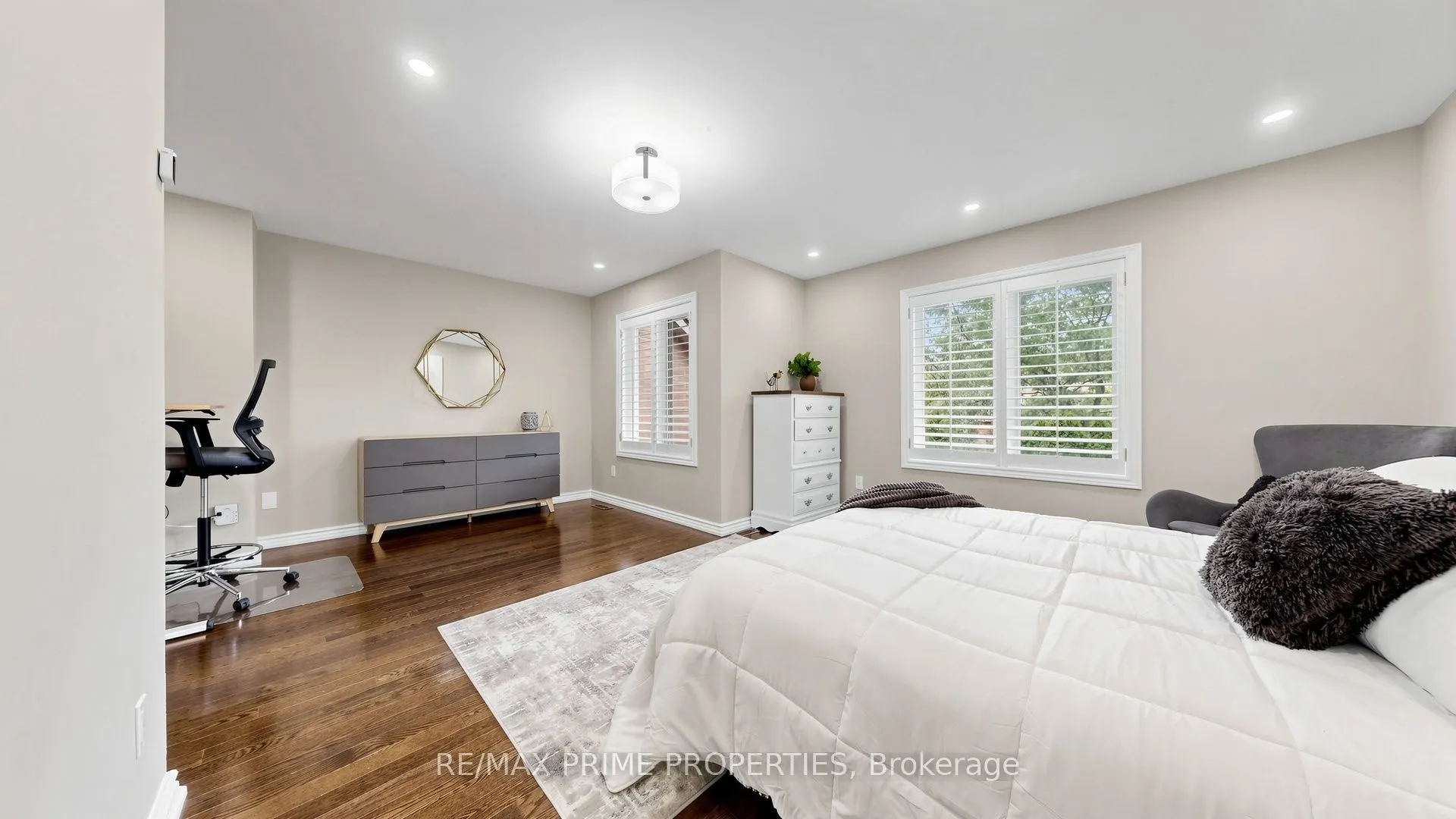 1084 Queen Street W #18B